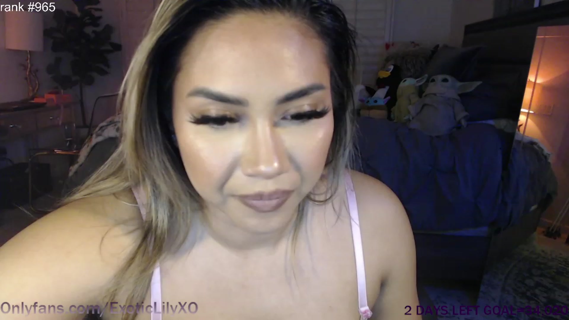 Gallery image thumbnail from ExoticLilyXO's myfreecams stream on, 03/15/2023, 07:14 image 9 of 20