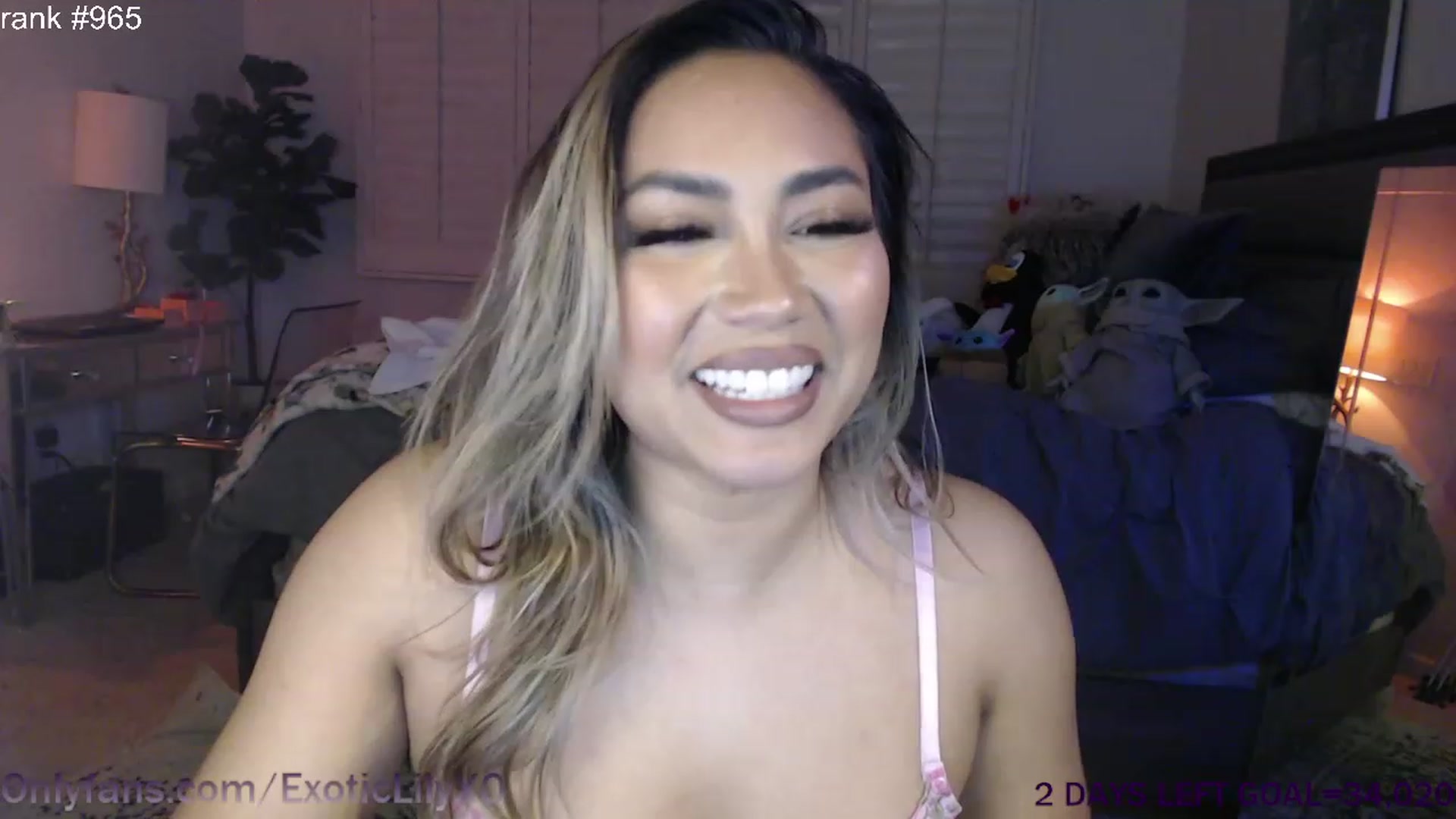 Gallery image thumbnail from ExoticLilyXO's myfreecams stream on, 03/15/2023, 07:14 image 16 of 20