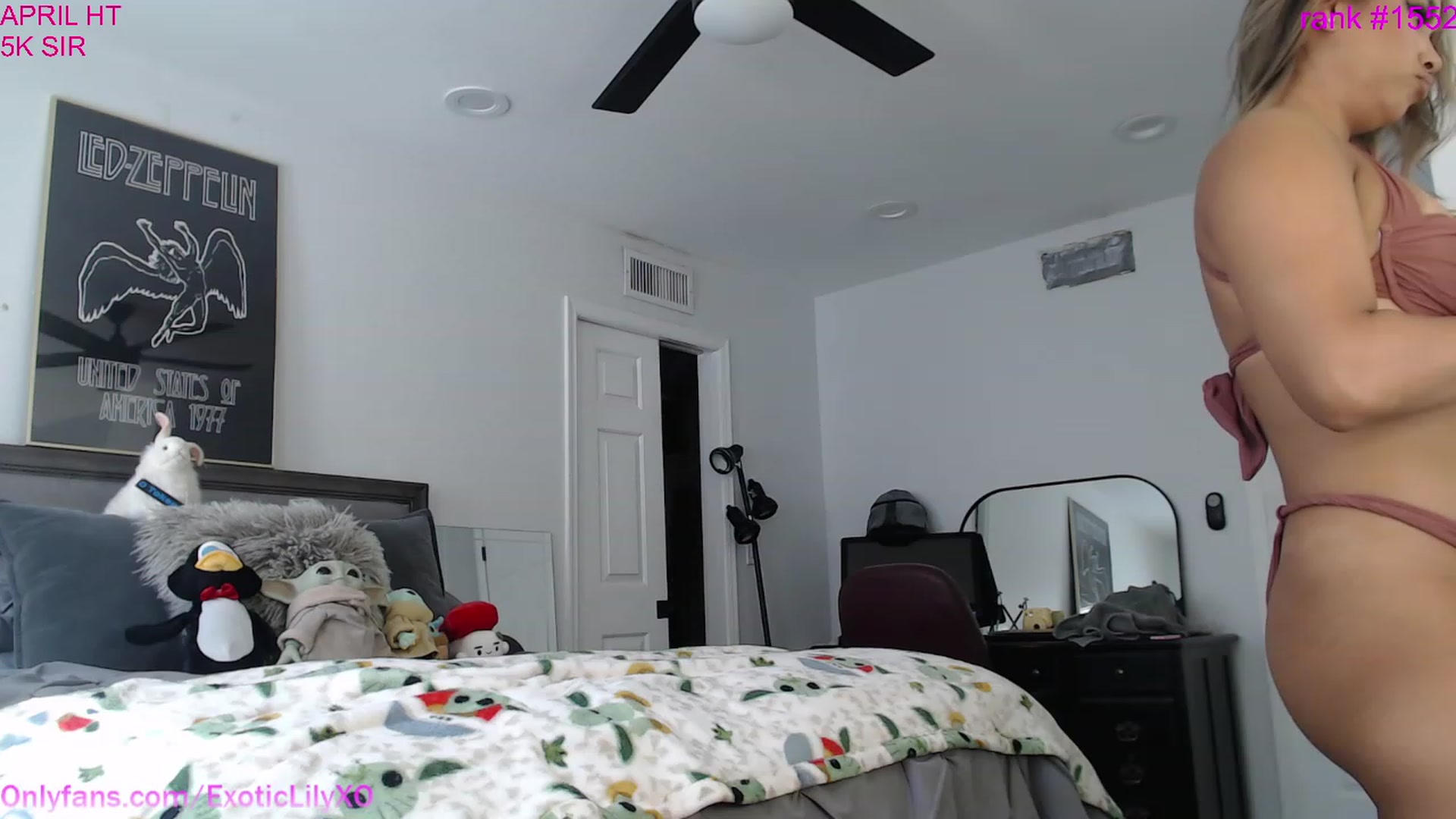 Gallery image thumbnail from ExoticLilyXO's myfreecams stream on, 04/27/2023, 22:07 image 8 of 20
