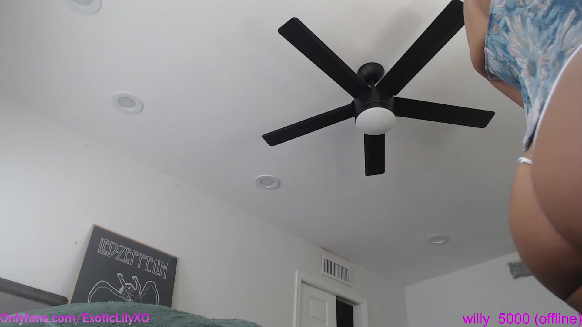 Gallery image thumbnail from ExoticLilyXO's myfreecams stream on, 06/30/2023, 24:03 image 2 of 20