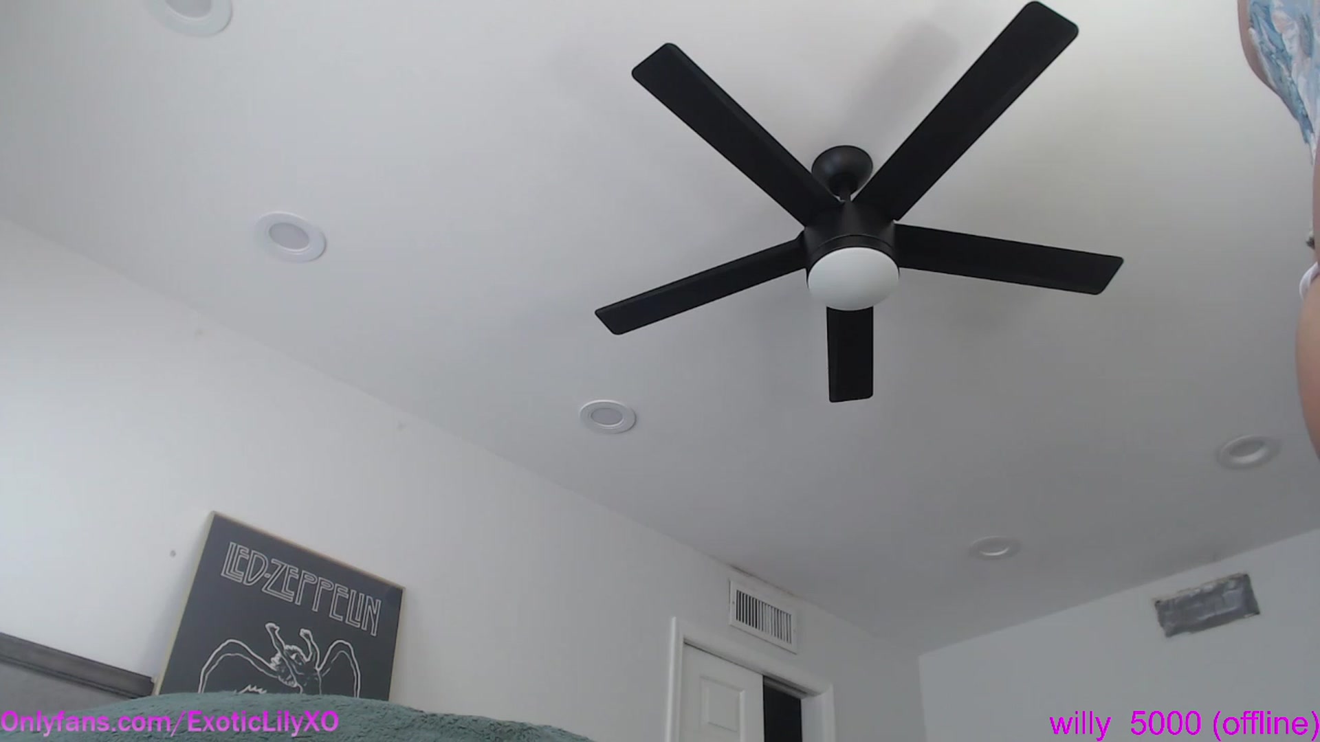 Gallery image thumbnail from ExoticLilyXO's myfreecams stream on, 06/30/2023, 24:03 image 1 of 20