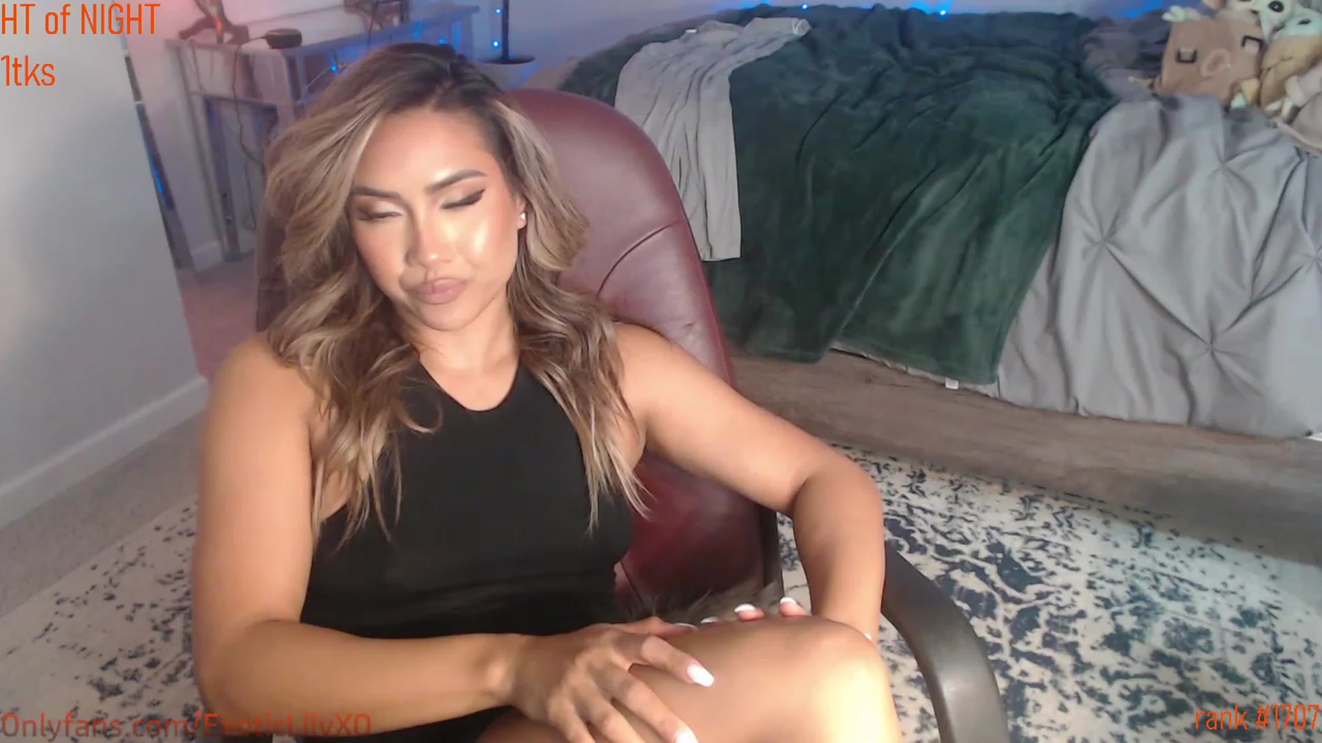 Gallery image thumbnail from ExoticLilyXO's myfreecams stream on, 10/06/2023, 01:17 image 6 of 20