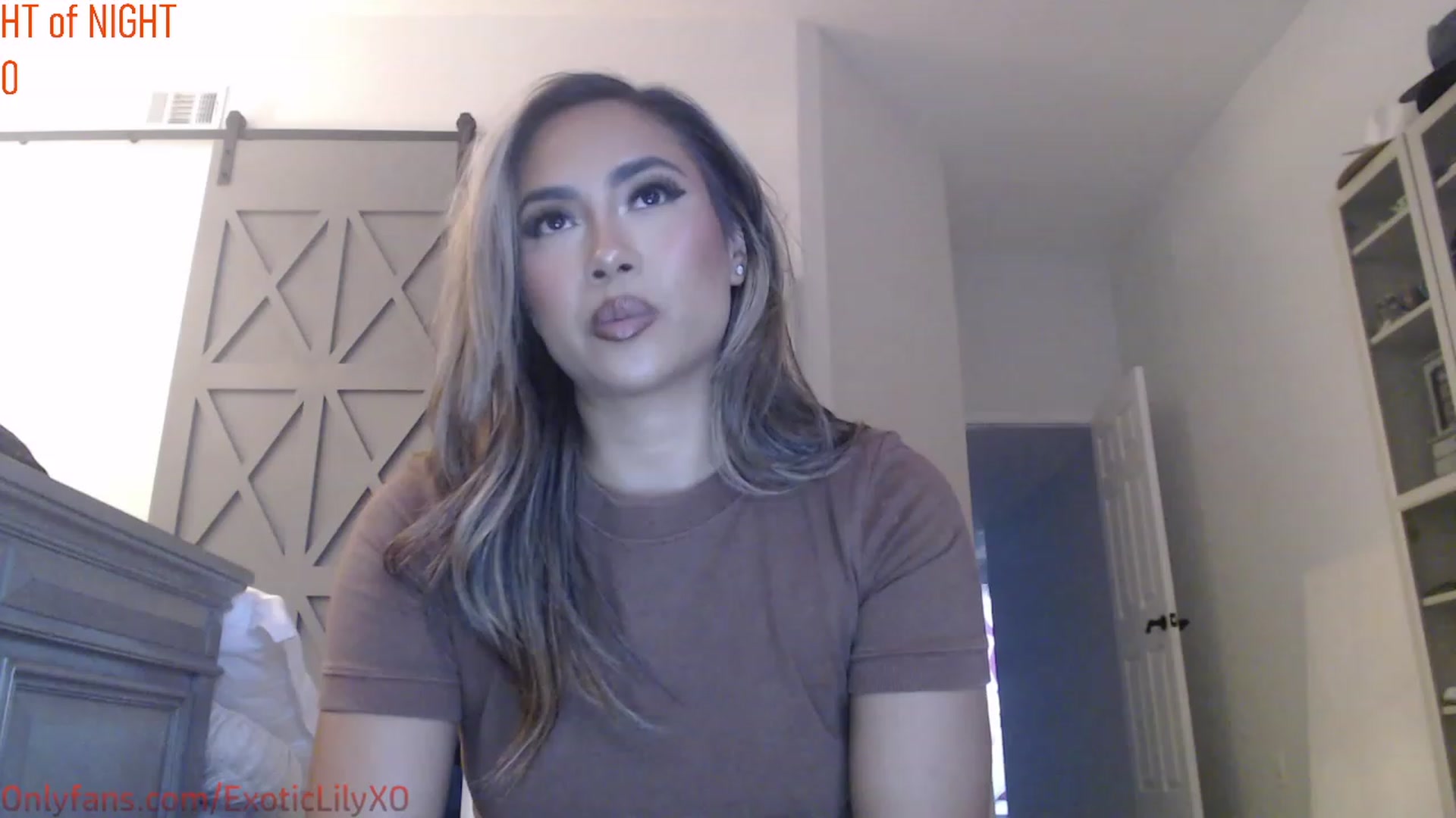 Gallery image thumbnail from ExoticLilyXO's myfreecams stream on, 10/17/2023, 02:19 image 4 of 20