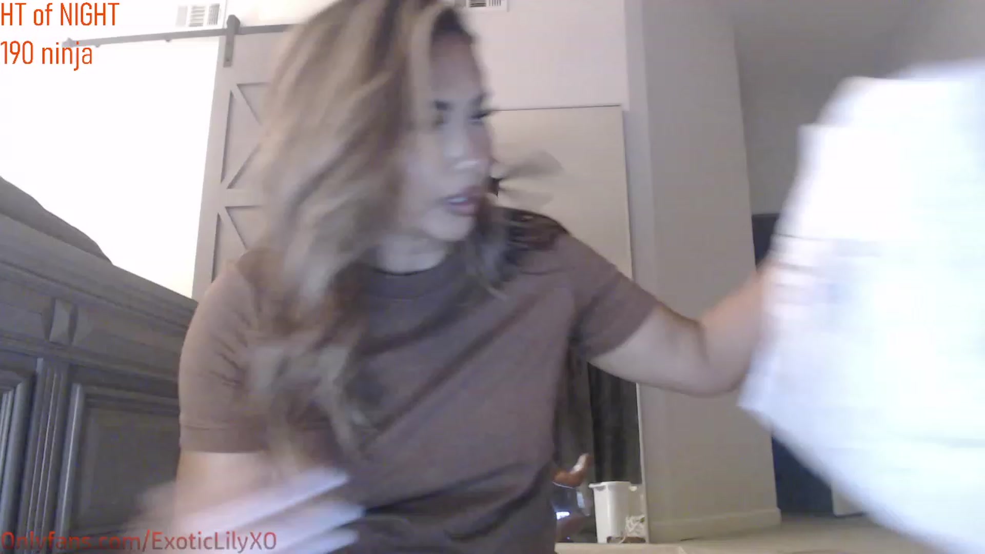 Gallery image thumbnail from ExoticLilyXO's myfreecams stream on, 10/17/2023, 02:19 image 9 of 20