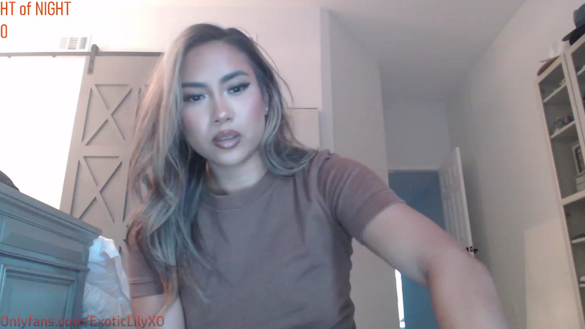 Gallery image thumbnail from ExoticLilyXO's myfreecams stream on, 10/17/2023, 02:19 image 3 of 20