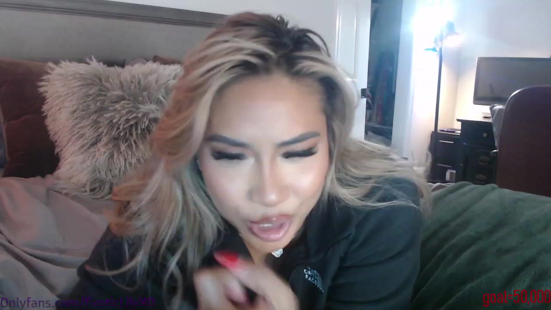 Gallery image thumbnail from ExoticLilyXO's myfreecams stream on, 01/10/2024, 01:41 image 2 of 20