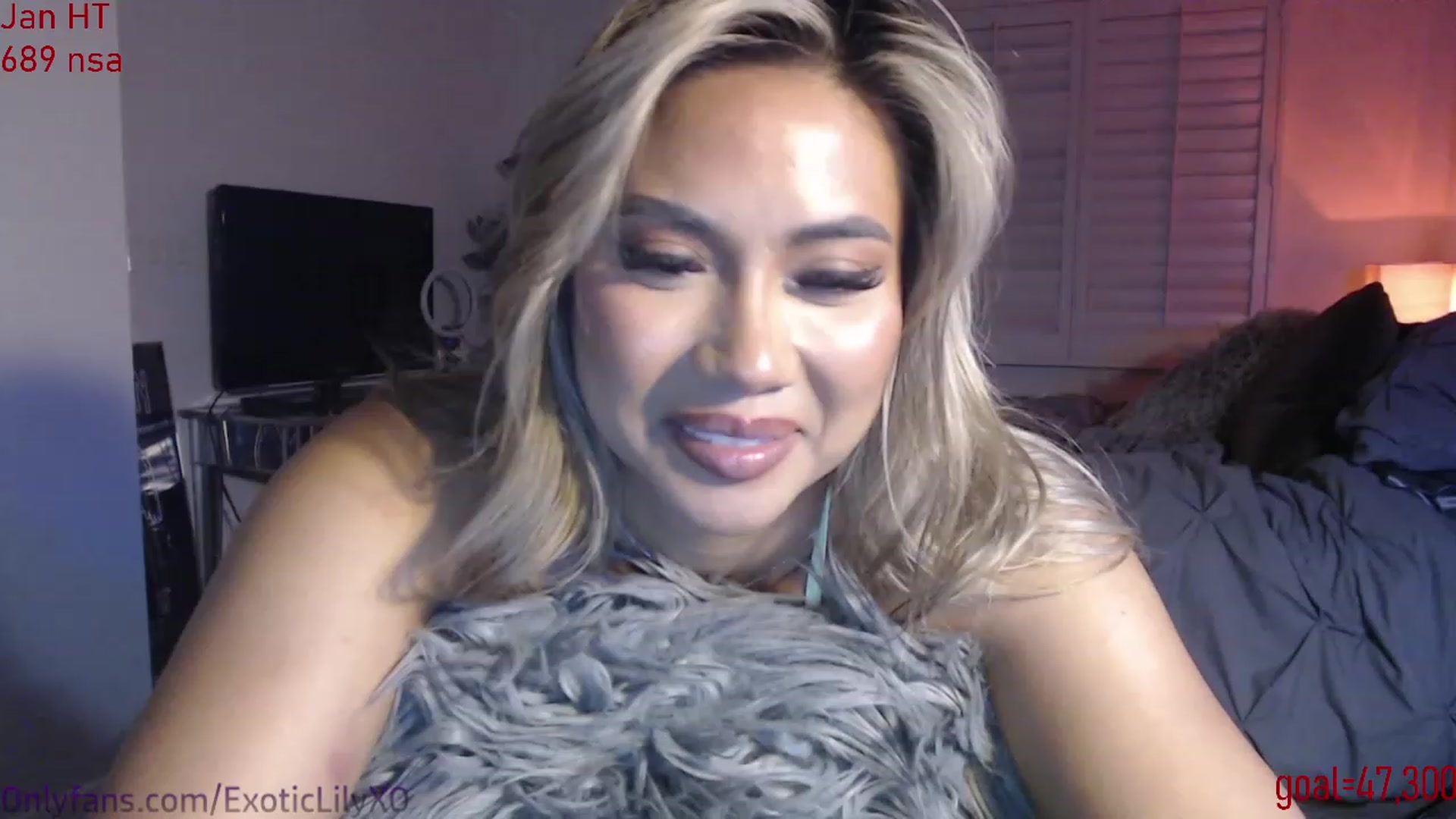 Gallery image thumbnail from ExoticLilyXO's myfreecams stream on, 01/10/2024, 03:20 image 10 of 20