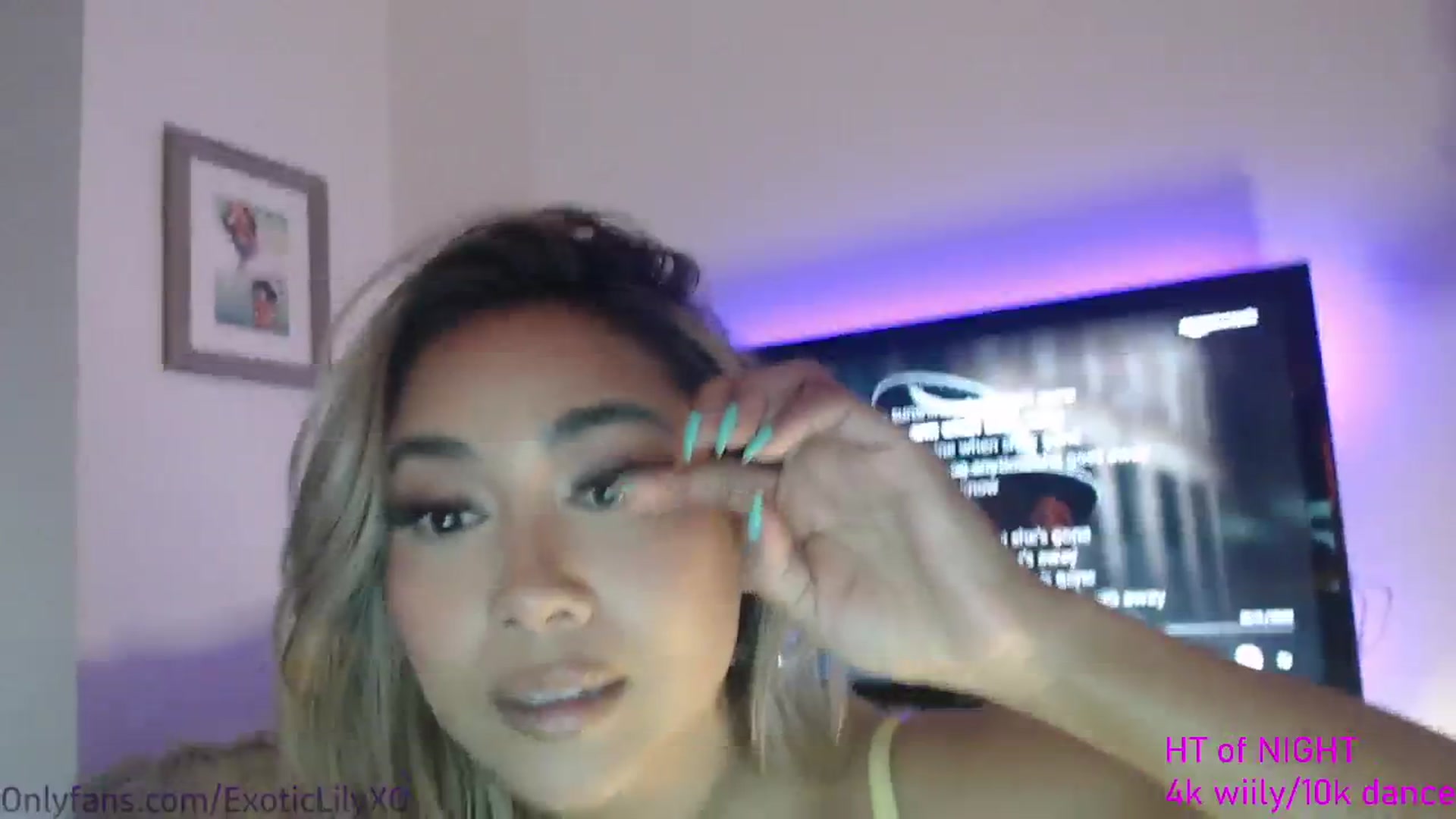 Gallery image thumbnail from ExoticLilyXO's myfreecams stream on, 03/04/2024, 02:38 image 3 of 20