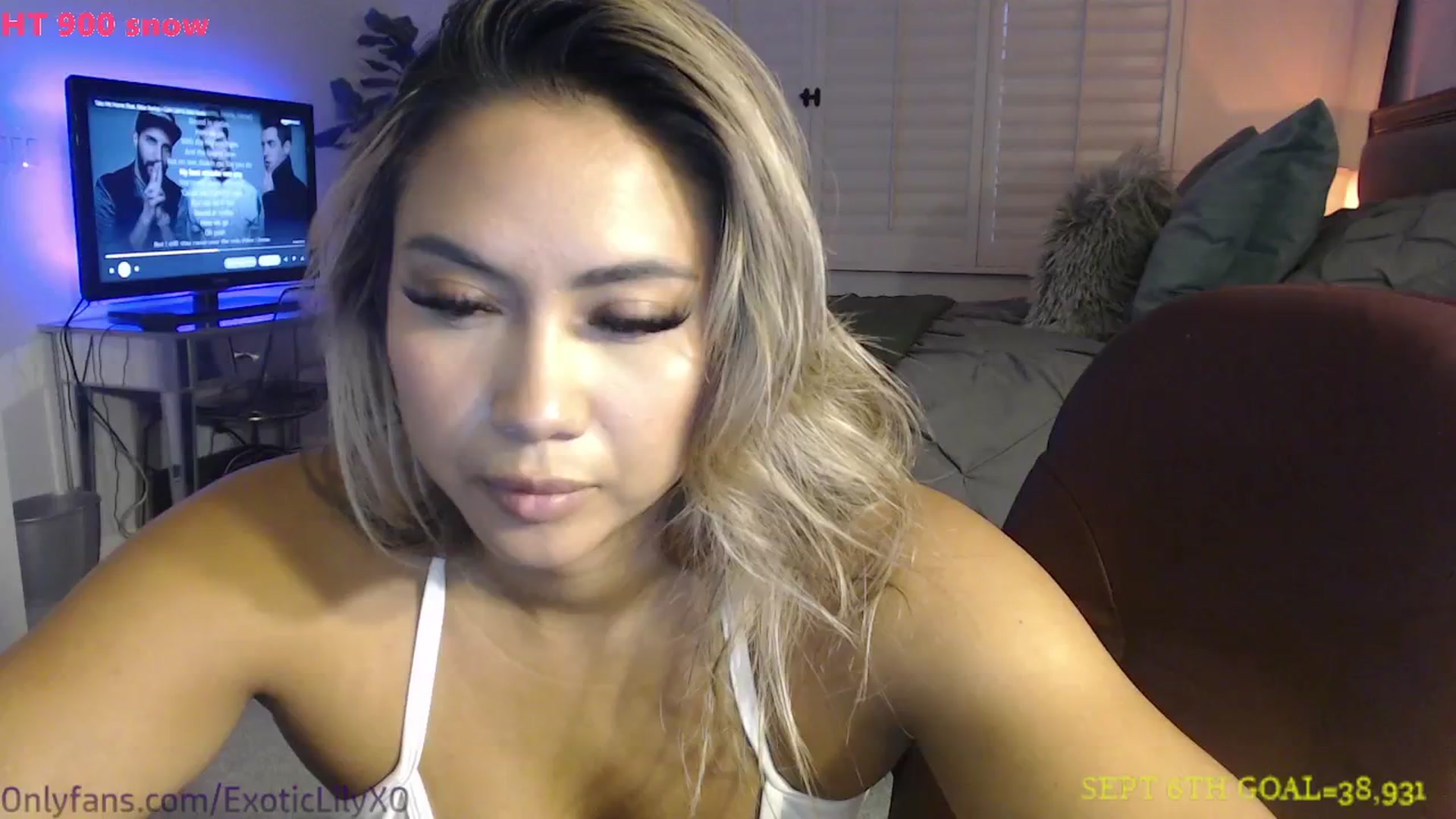 Gallery image thumbnail from ExoticLilyXO's myfreecams stream on, 09/04/2024, 01:33 image 16 of 20