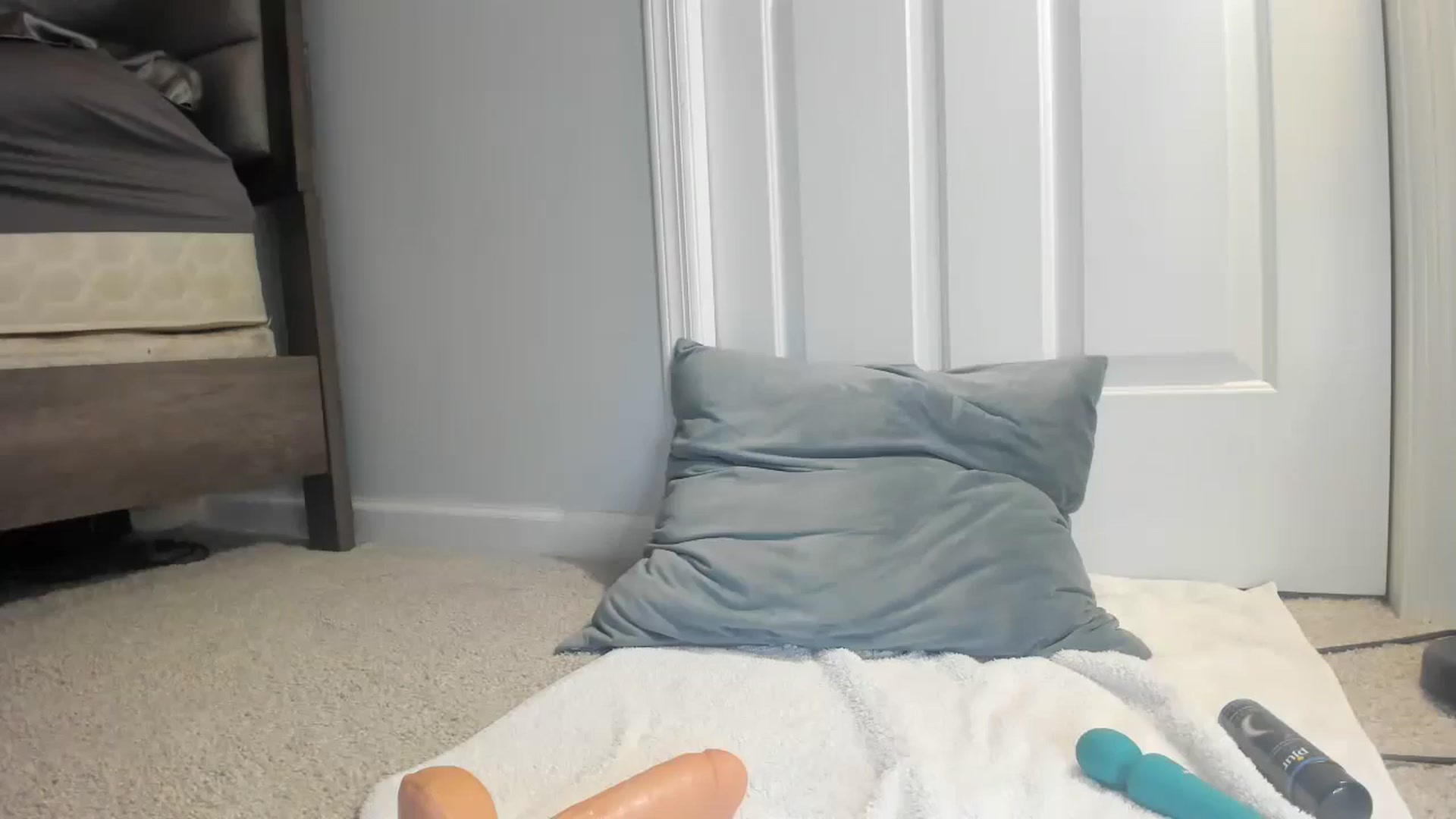 Gallery image thumbnail from ExoticLilyXO's myfreecams stream on, 09/21/2024, 24:00 image 7 of 20