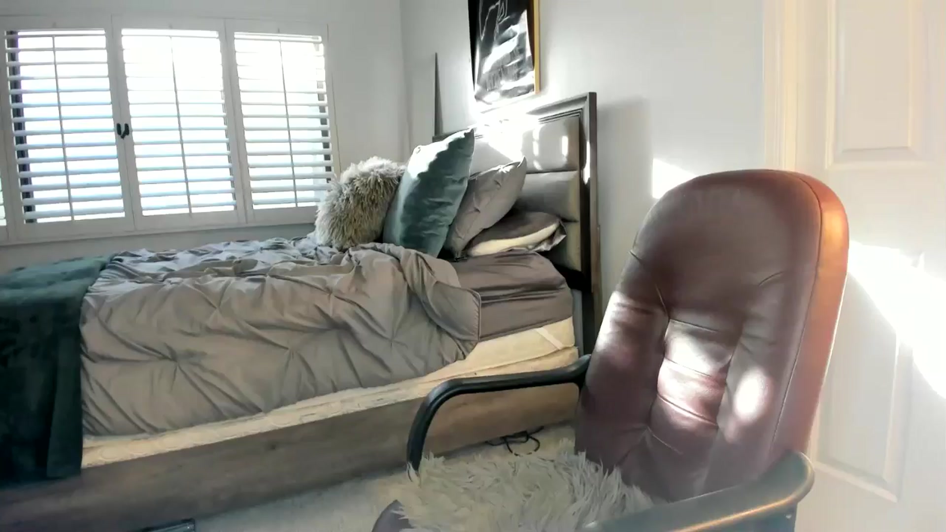 Gallery image thumbnail from ExoticLilyXO's myfreecams stream on, 10/20/2024, 23:14 image 16 of 20