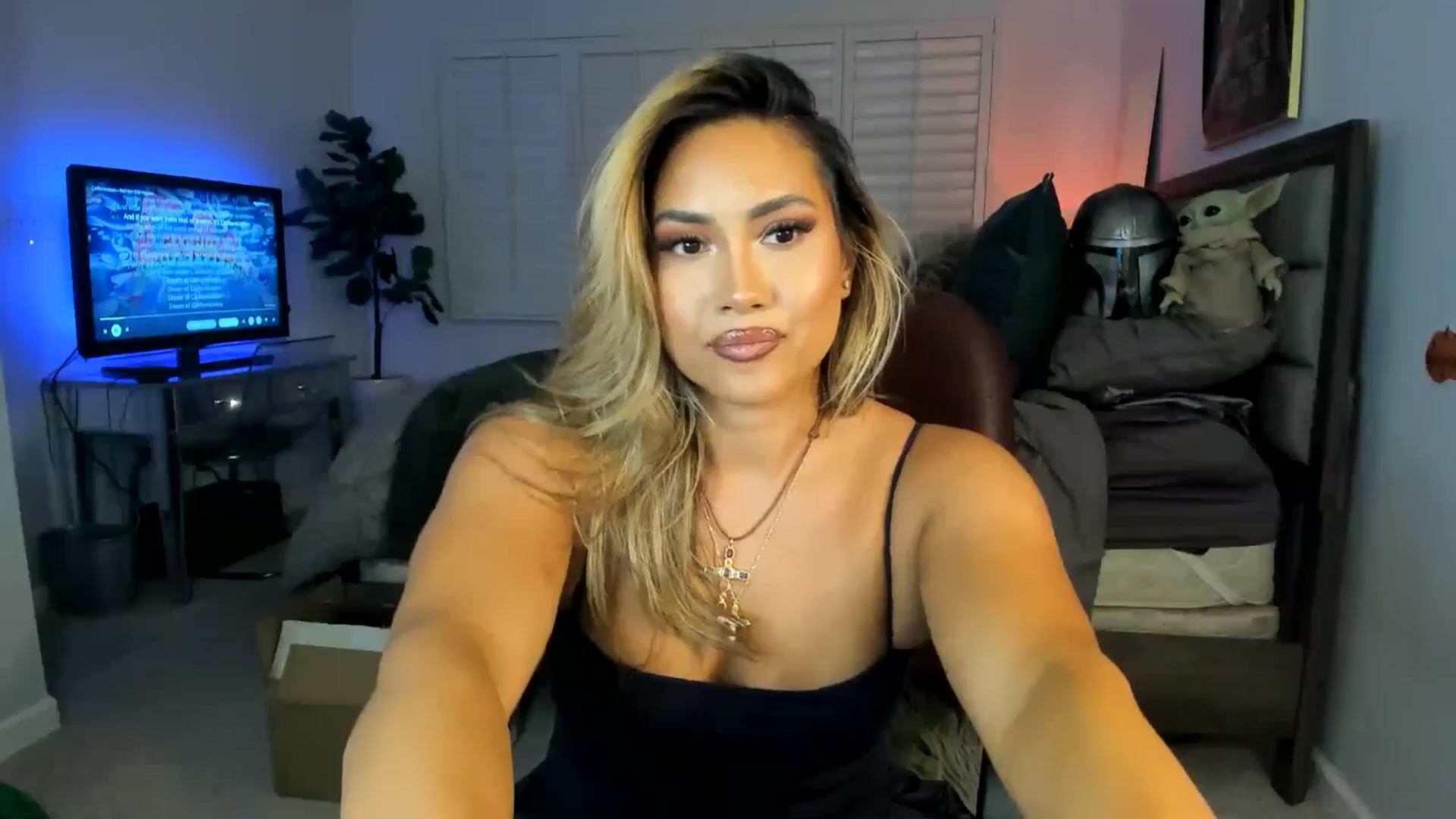 Gallery image thumbnail from ExoticLilyXO's myfreecams stream on, 11/07/2024, 01:41 image 6 of 20