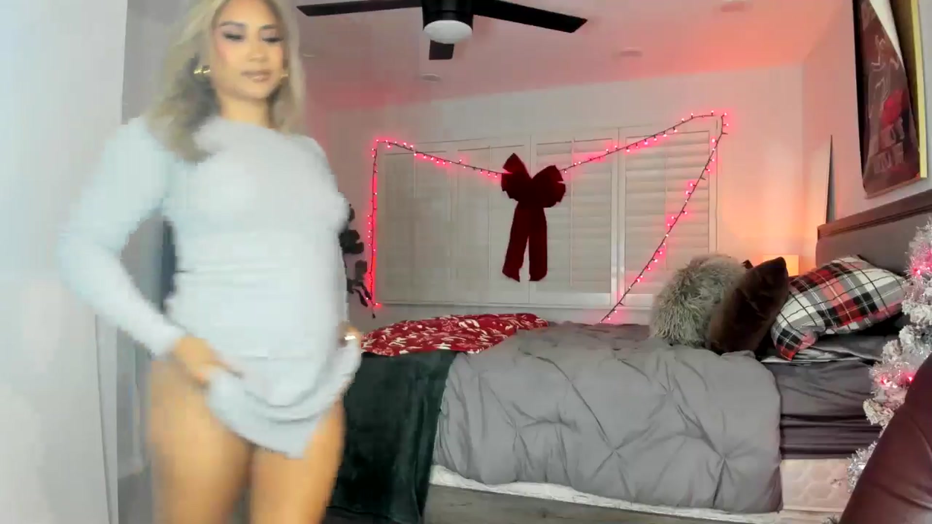 Gallery image thumbnail from ExoticLilyXO's myfreecams stream on, 12/11/2024, 24:54 image 9 of 20