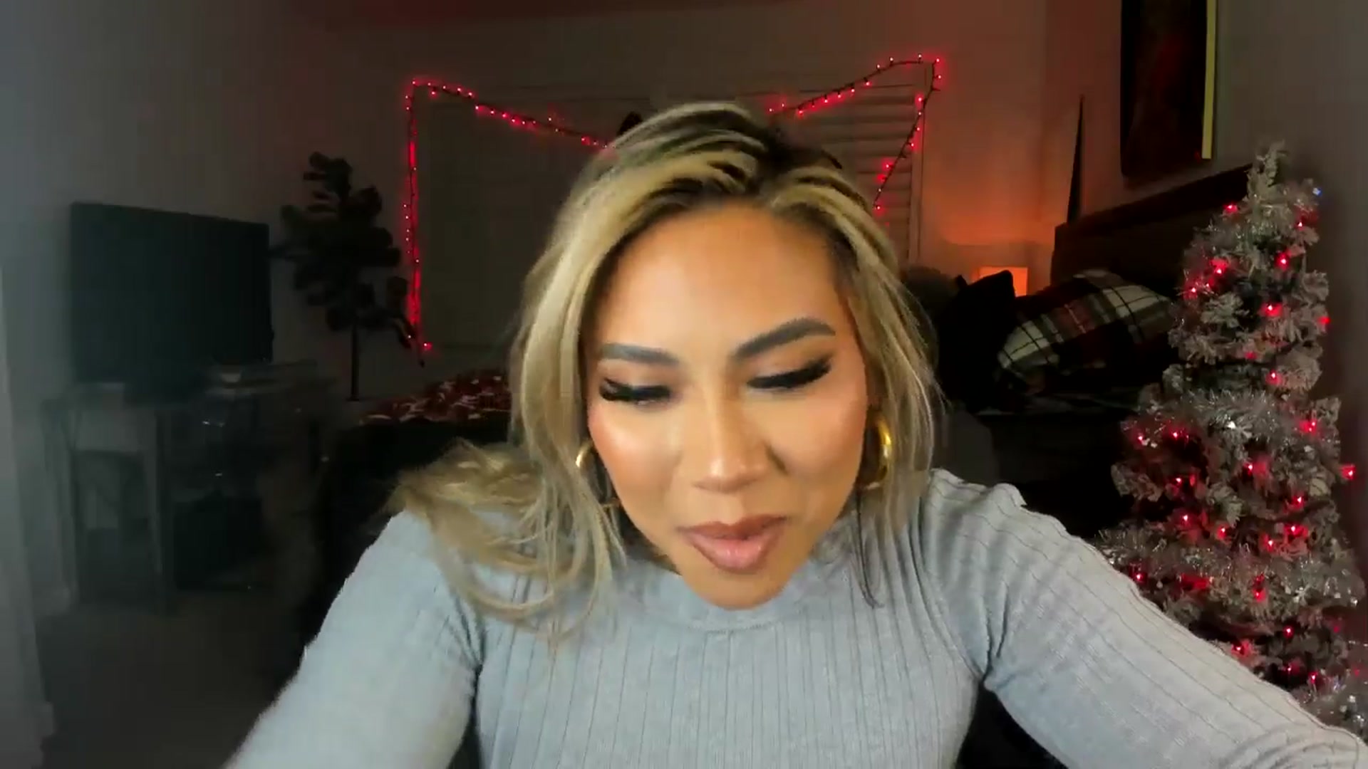 Gallery image thumbnail from ExoticLilyXO's myfreecams stream on, 12/11/2024, 24:54 image 2 of 20