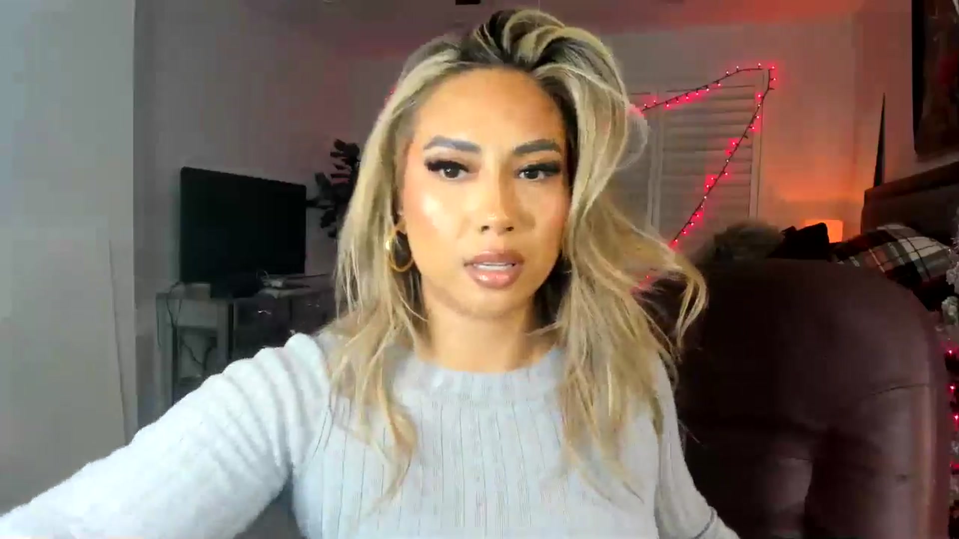 Gallery image thumbnail from ExoticLilyXO's myfreecams stream on, 12/11/2024, 24:54 image 12 of 20