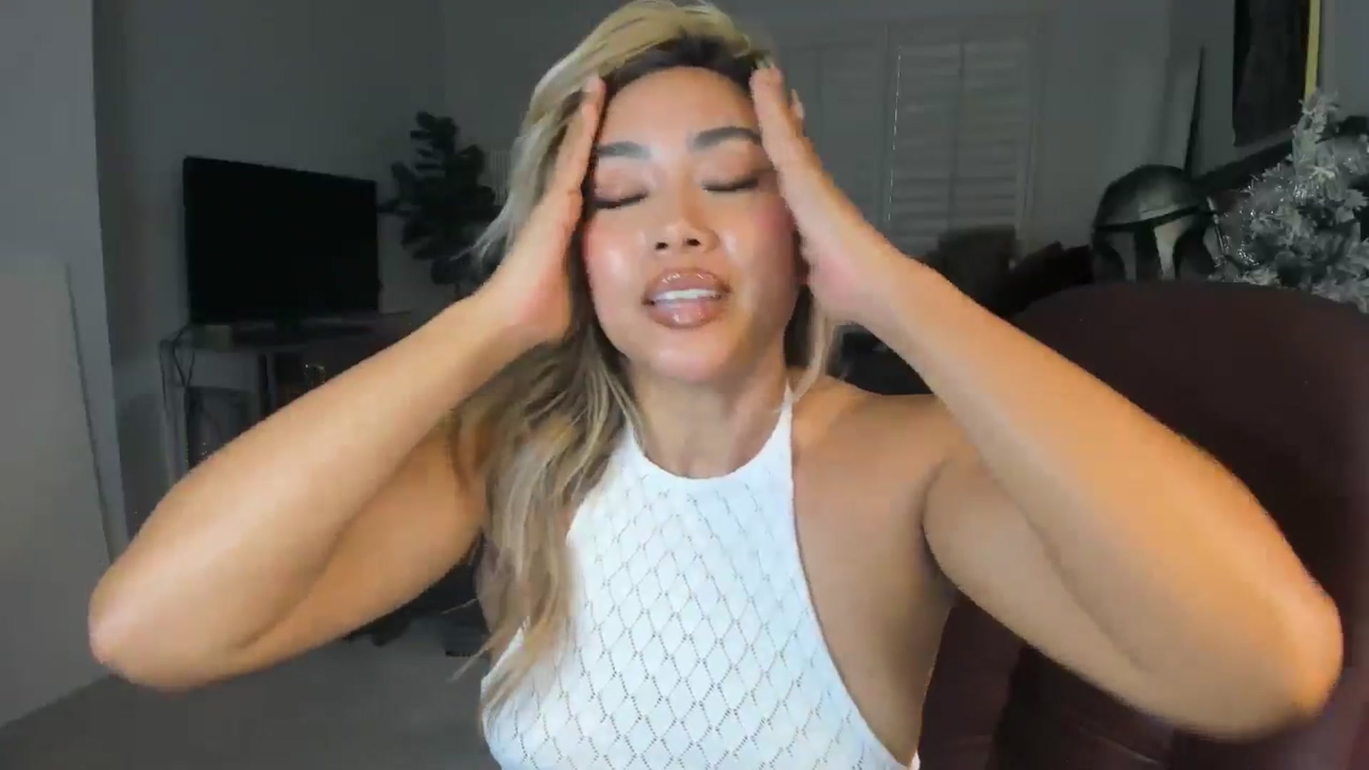 Gallery image thumbnail from ExoticLilyXO's myfreecams stream on, 12/31/2024, 23:48 image 13 of 20