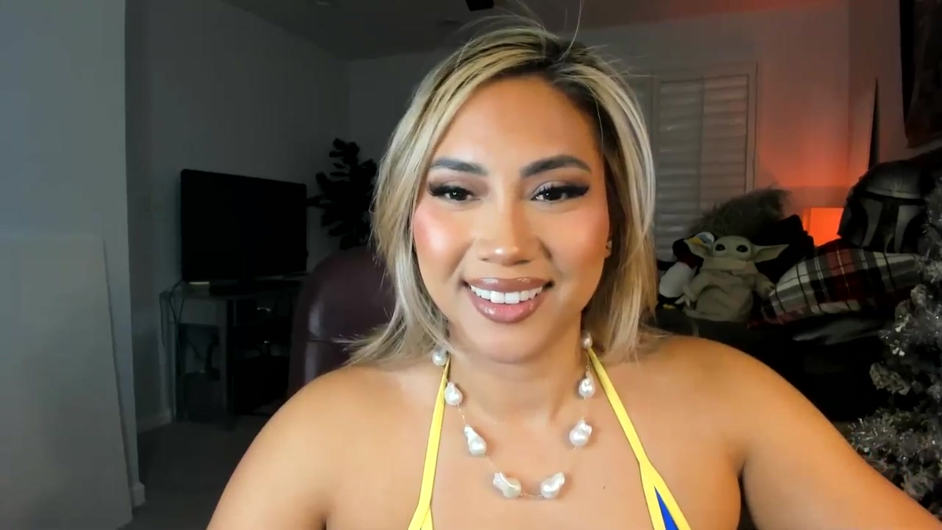 Gallery image thumbnail from ExoticLilyXO's myfreecams stream on, 01/04/2025, 01:13 image 7 of 20