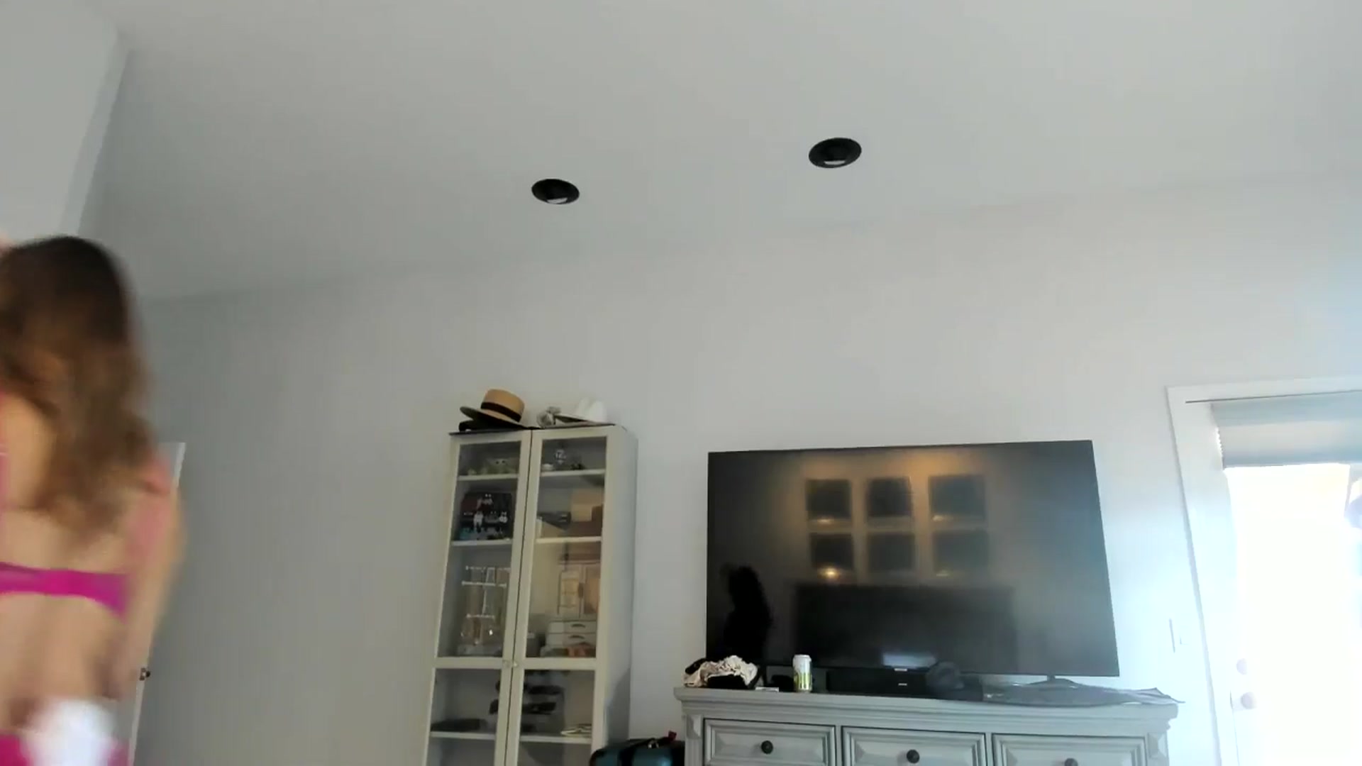 Gallery image thumbnail from ExoticLilyXO's myfreecams stream on, 04/21/2025, 24:26 image 19 of 20