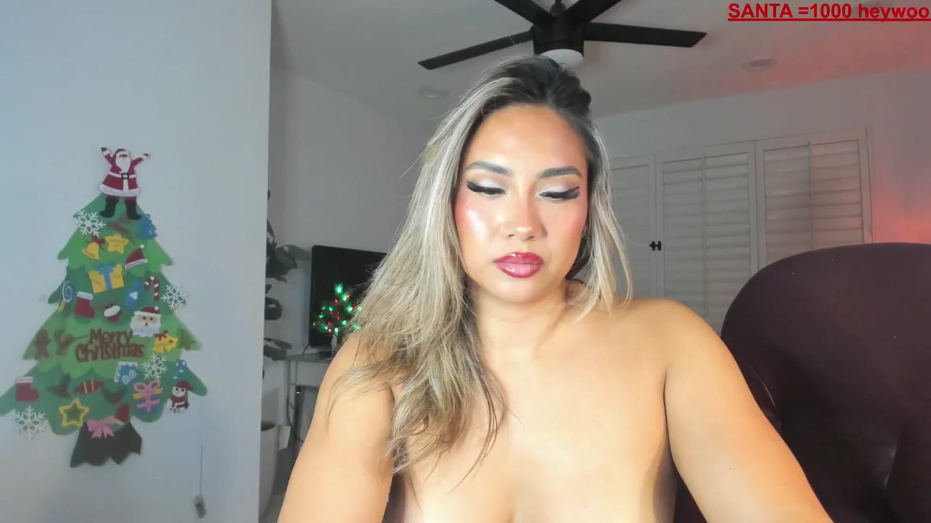 Gallery image thumbnail from ExoticLilyXO's myfreecams stream on, 12/25/2025, 02:41 image 9 of 20