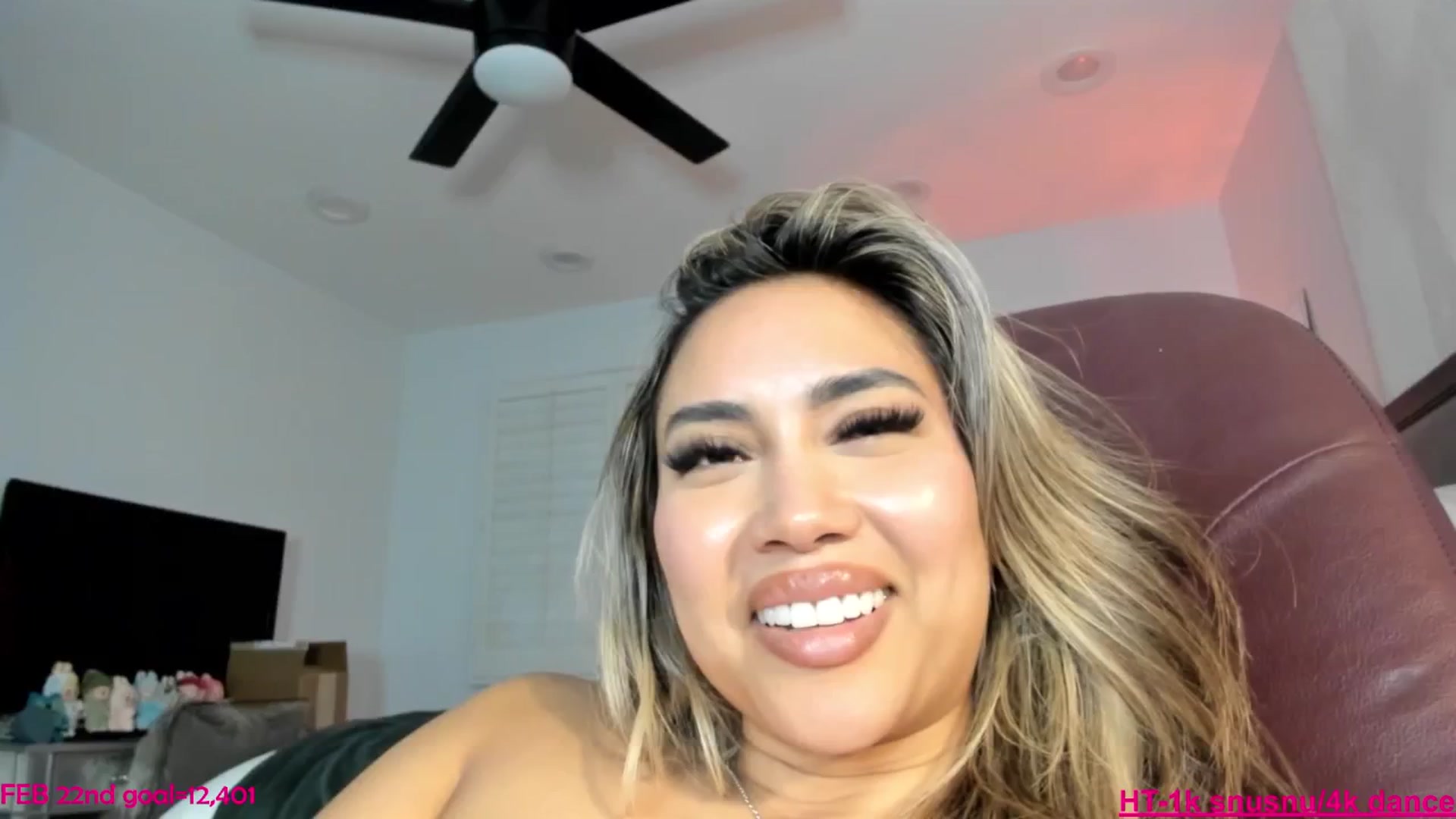 Gallery image thumbnail from ExoticLilyXO's myfreecams stream on, 02/22/2026, 03:06 image 13 of 20