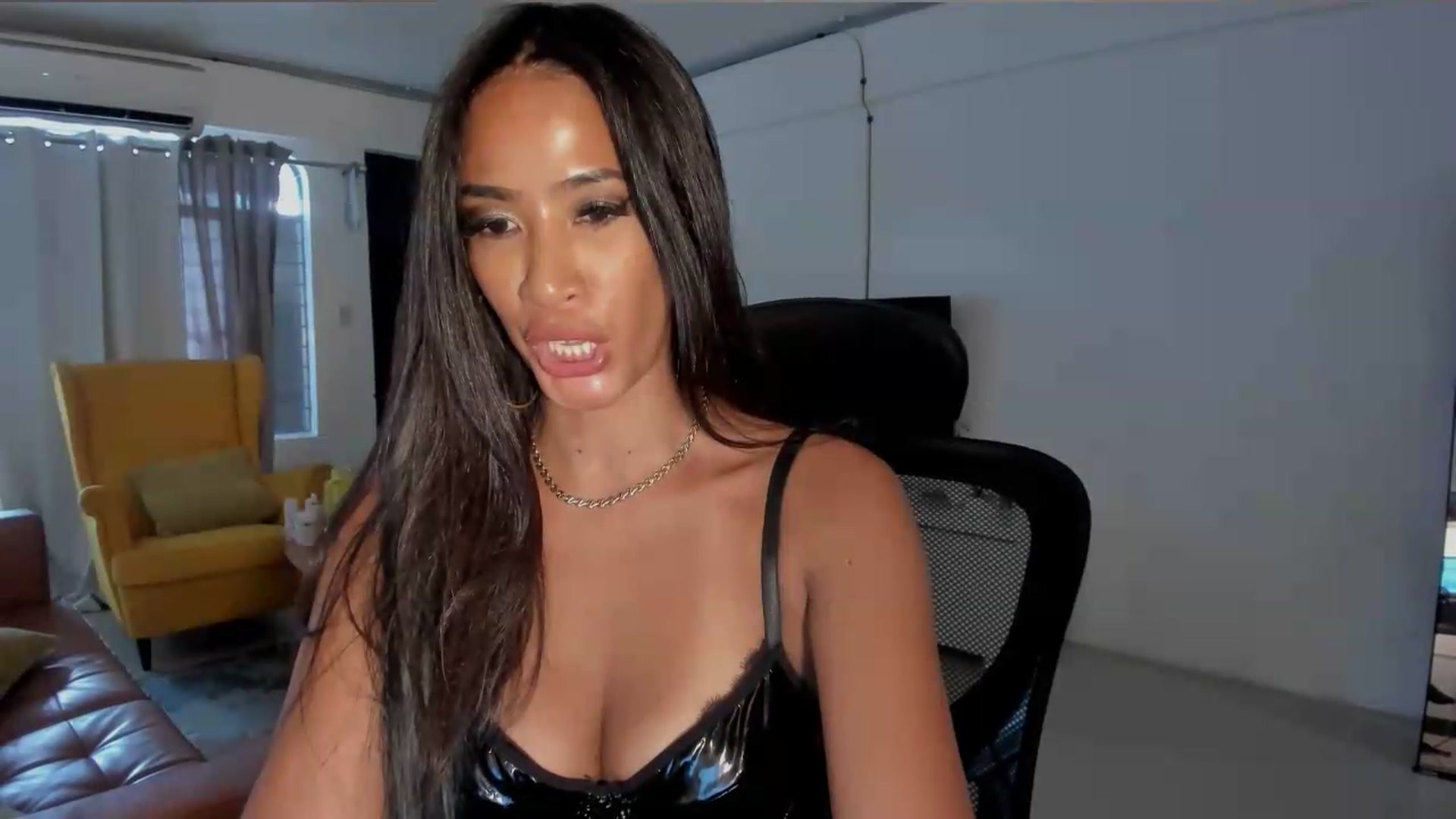 Gallery image thumbnail from ExoticQueenXXX's myfreecams stream on, 06/07/2026, 06:58 image 6 of 20