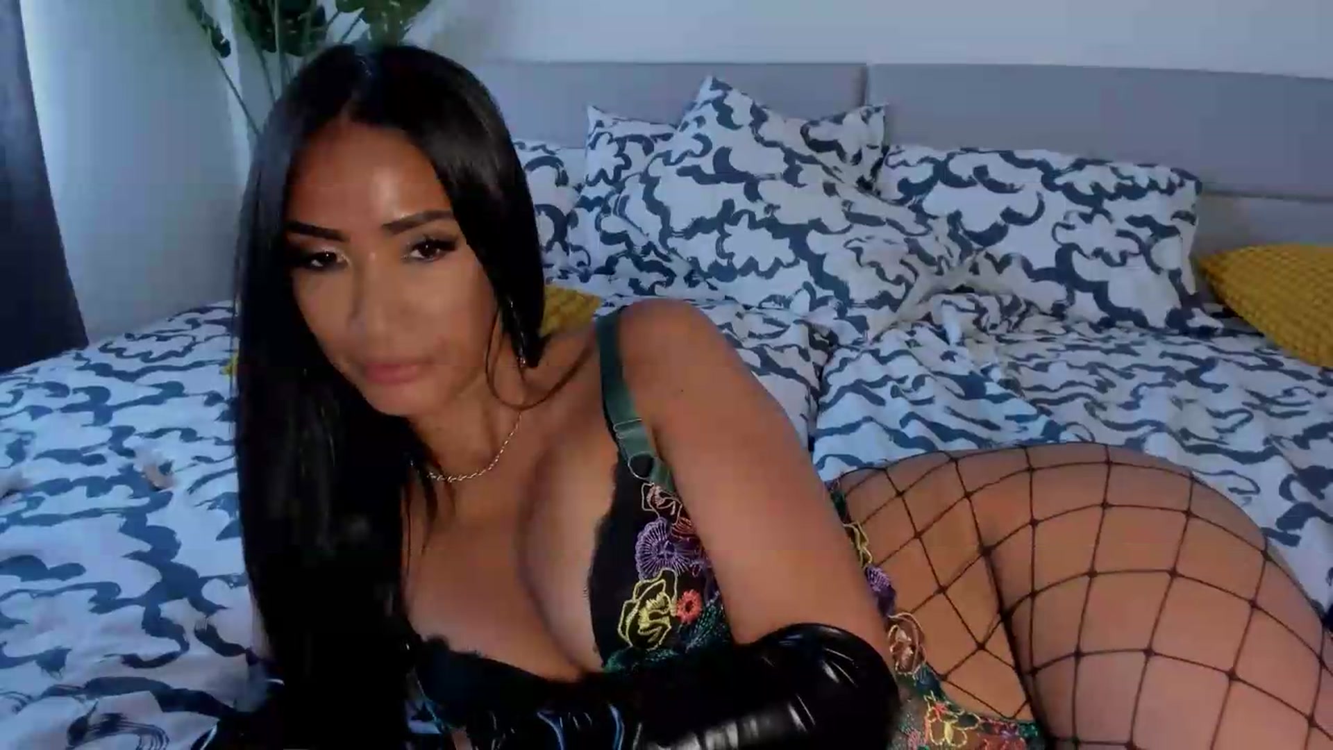 Gallery image thumbnail from ExoticQueenXXX's myfreecams stream on, 06/09/2026, 06:15 image 5 of 20