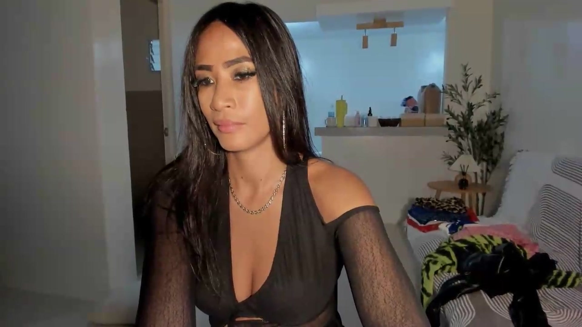 Gallery image thumbnail from ExoticQueenXXX's myfreecams stream on, 06/12/2026, 19:16 image 4 of 20