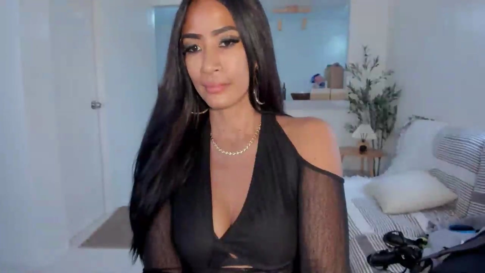 Gallery image thumbnail from ExoticQueenXXX's myfreecams stream on, 06/13/2026, 01:08 image 3 of 20