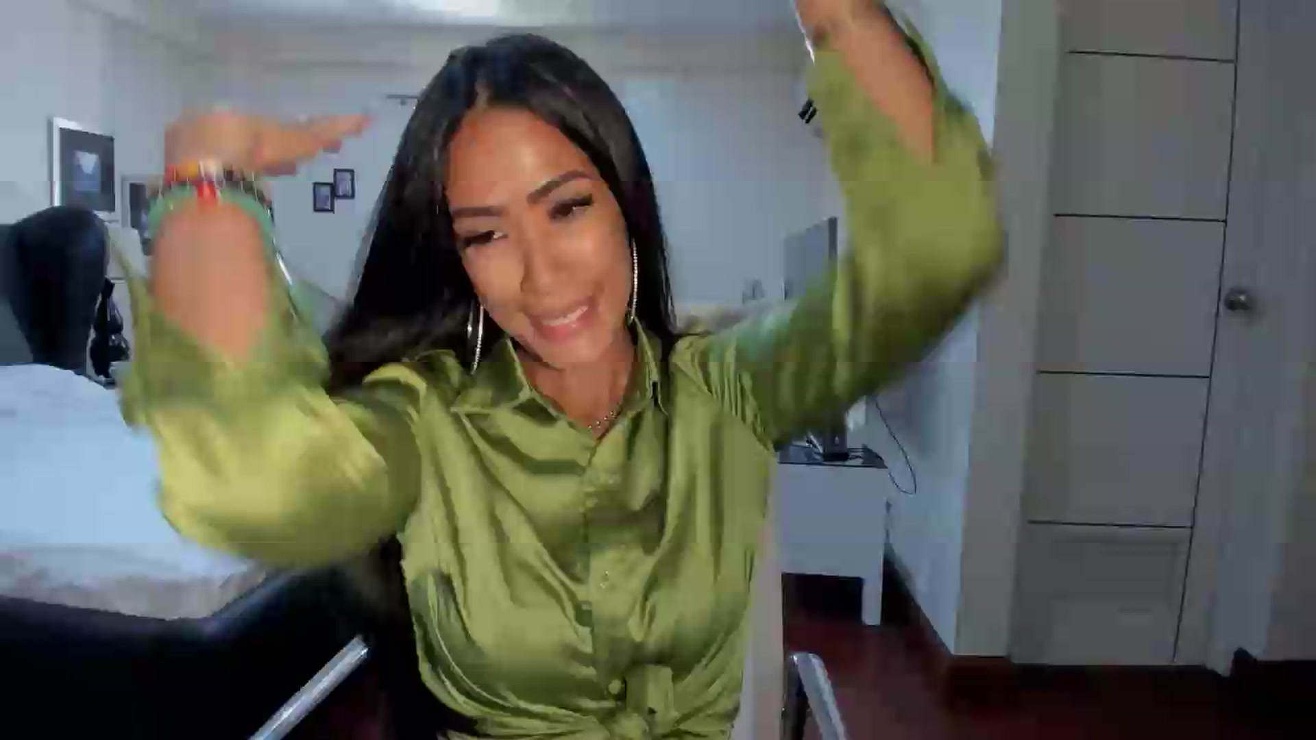 Gallery image thumbnail from ExoticQueenXXX's myfreecams stream on, 06/22/2026, 24:56 image 14 of 20