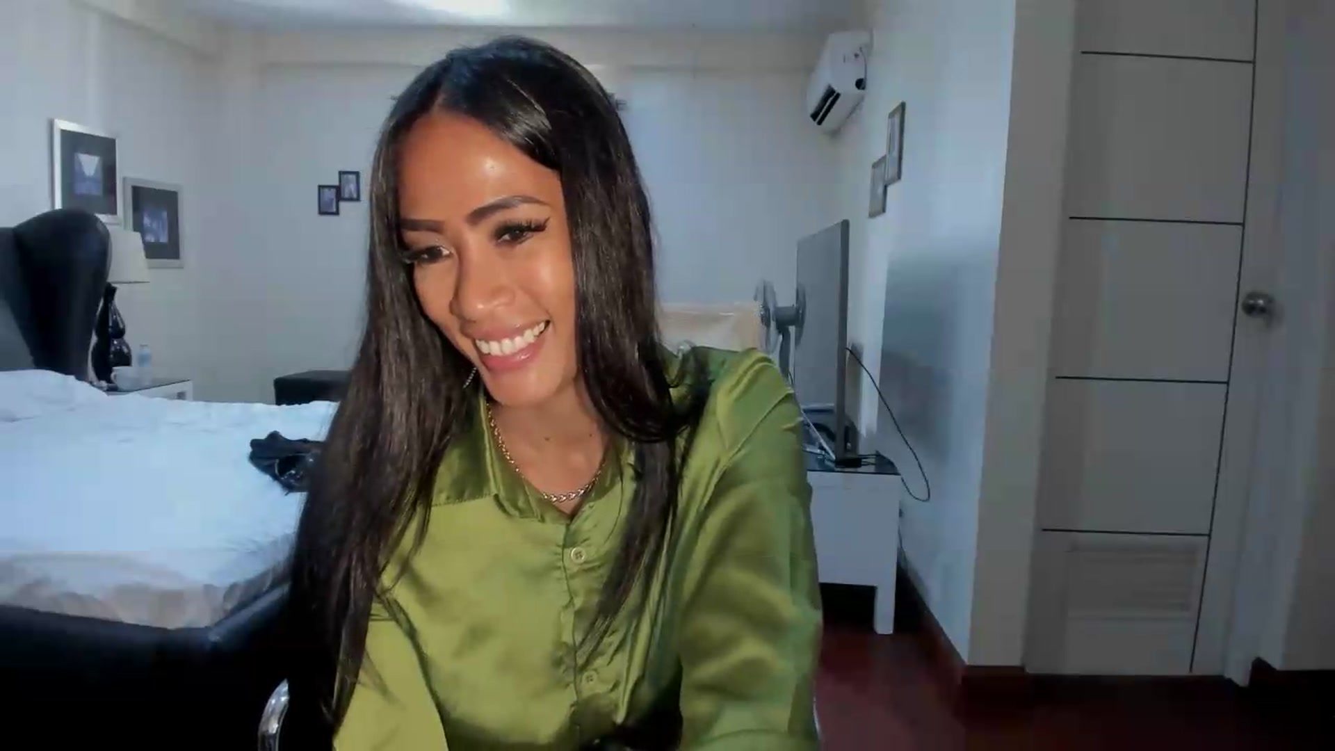 Gallery image thumbnail from ExoticQueenXXX's myfreecams stream on, 06/22/2026, 24:56 image 10 of 20