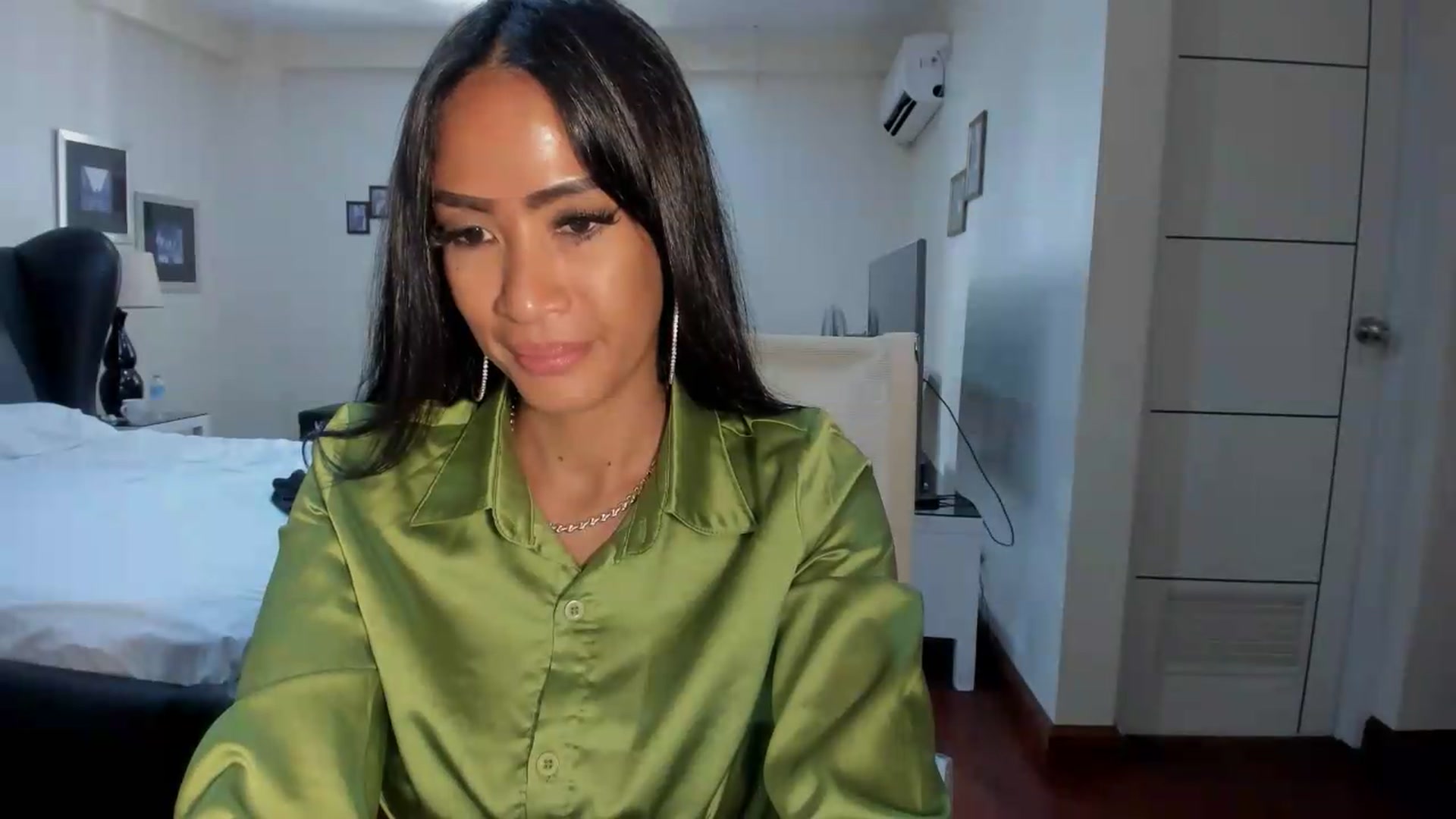 Gallery image thumbnail from ExoticQueenXXX's myfreecams stream on, 06/22/2026, 24:56 image 13 of 20