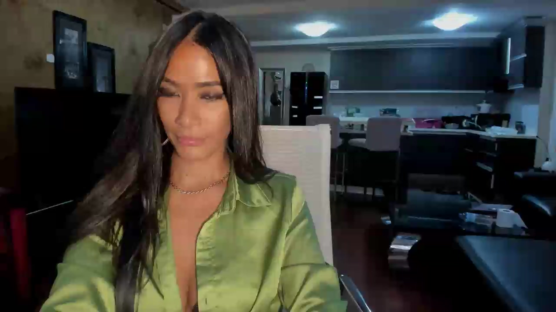 Gallery image thumbnail from ExoticQueenXXX's myfreecams stream on, 06/22/2026, 02:10 image 16 of 20