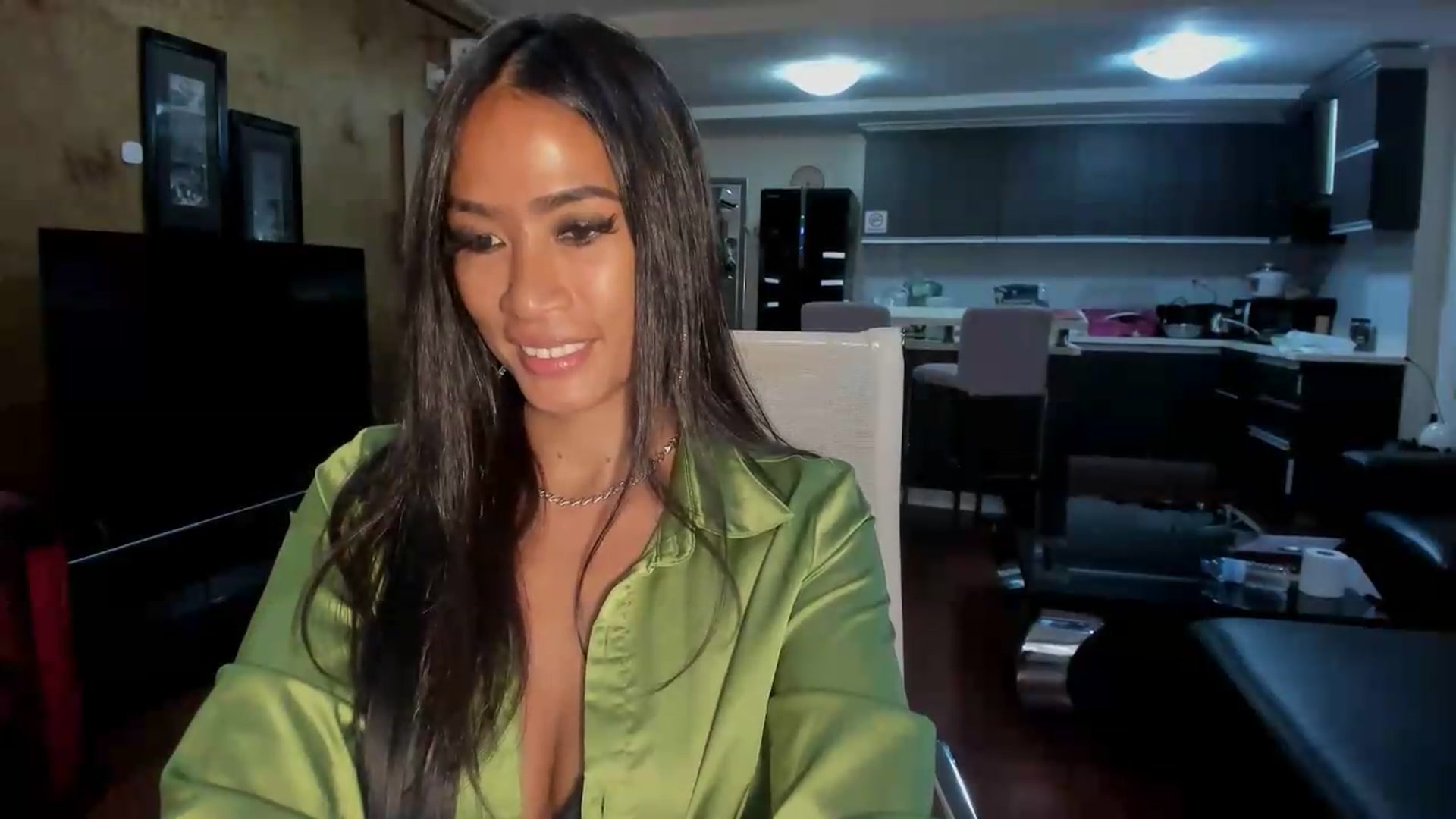 Gallery image thumbnail from ExoticQueenXXX's myfreecams stream on, 06/22/2026, 02:10 image 14 of 20