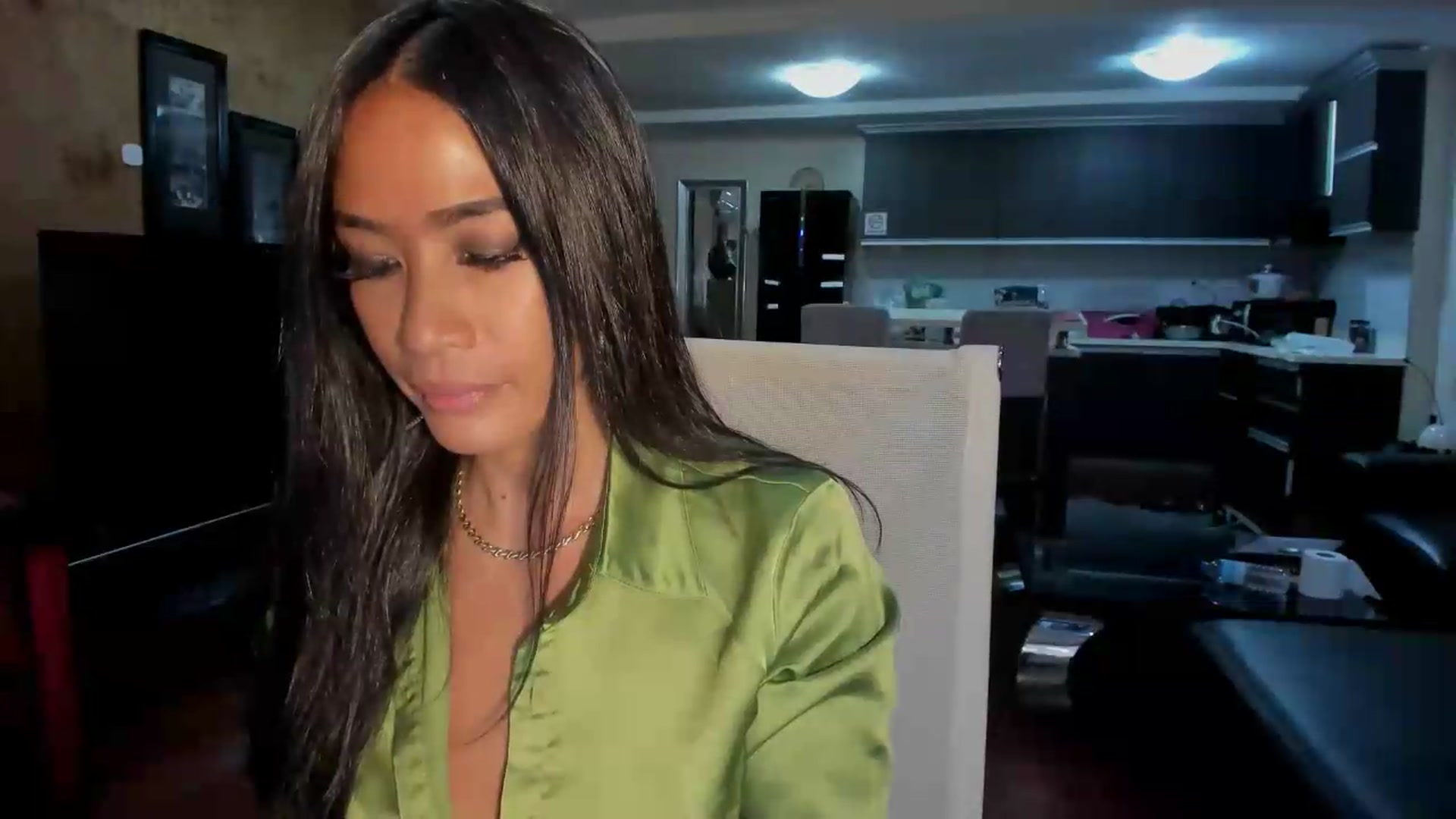 Gallery image thumbnail from ExoticQueenXXX's myfreecams stream on, 06/22/2026, 02:10 image 6 of 20