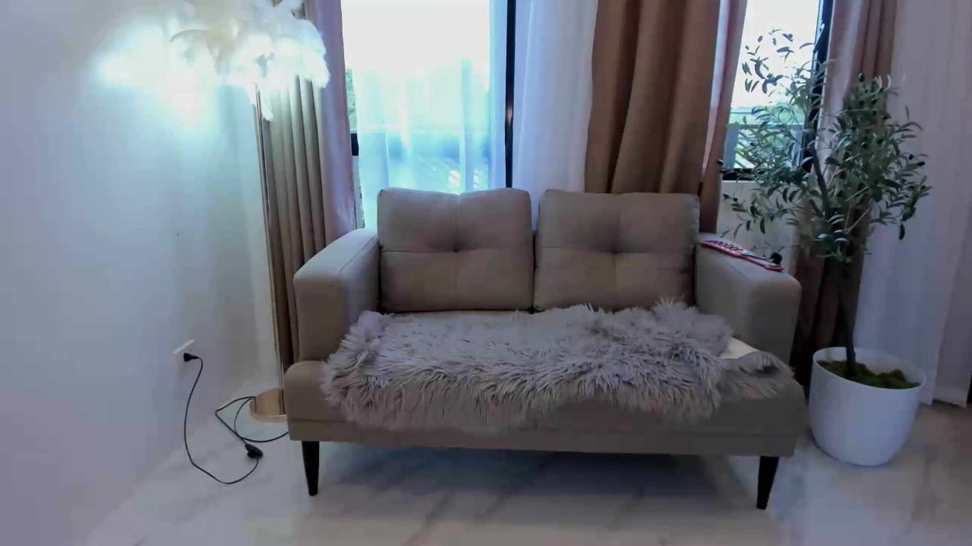 Gallery image thumbnail from ExoticQueenXXX's myfreecams stream on, 08/04/2026, 04:58 image 15 of 20