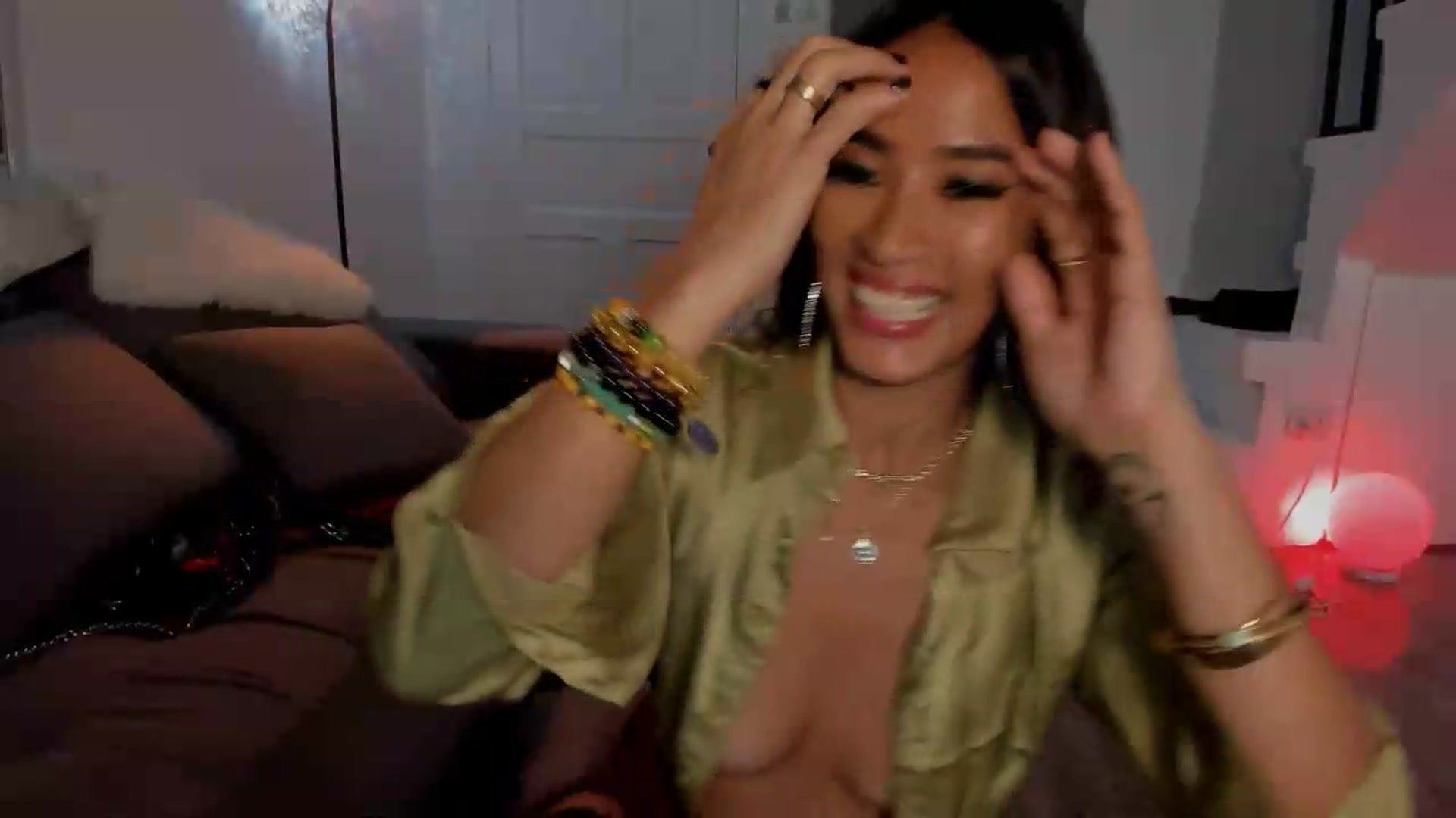 Gallery image thumbnail from ExoticSeductressXXX's myfreecams stream on, 08/29/2026, 07:21 image 19 of 20