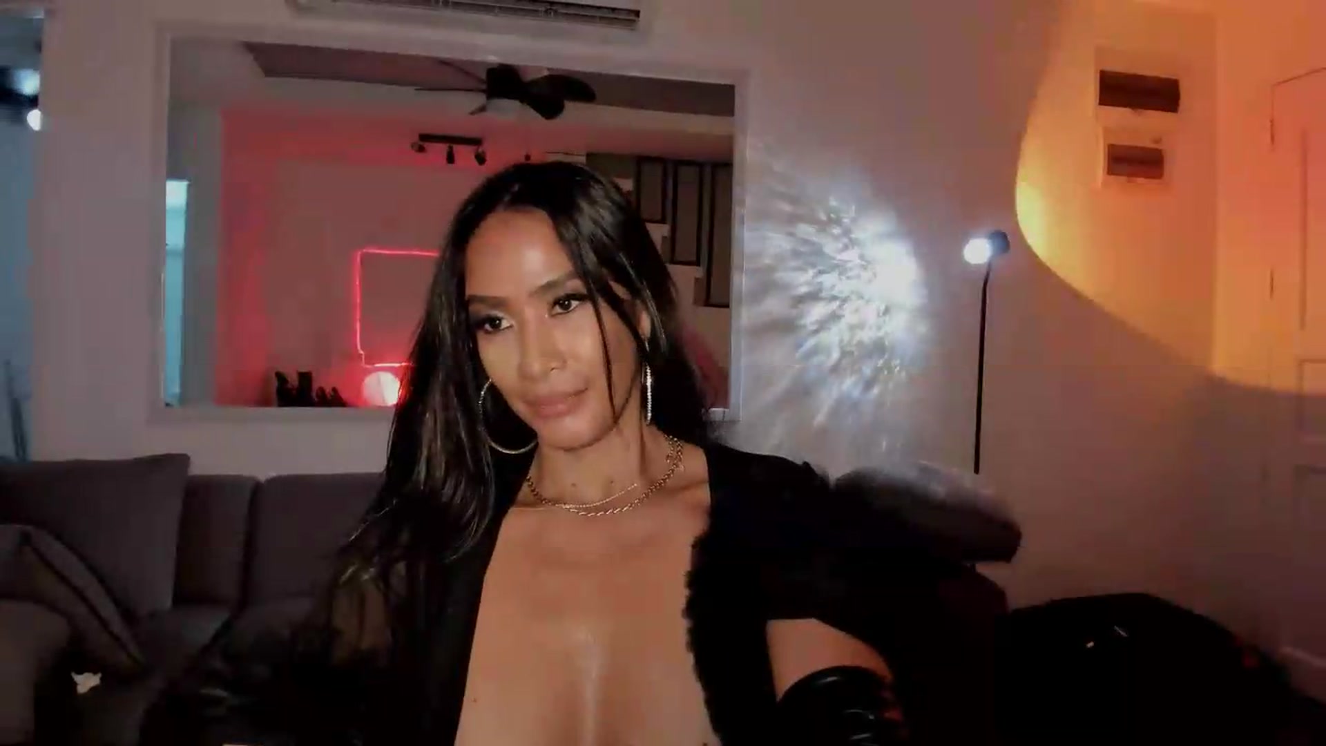 Gallery image thumbnail from ExoticSeductressXXX's myfreecams stream on, 08/31/2026, 02:47 image 5 of 20