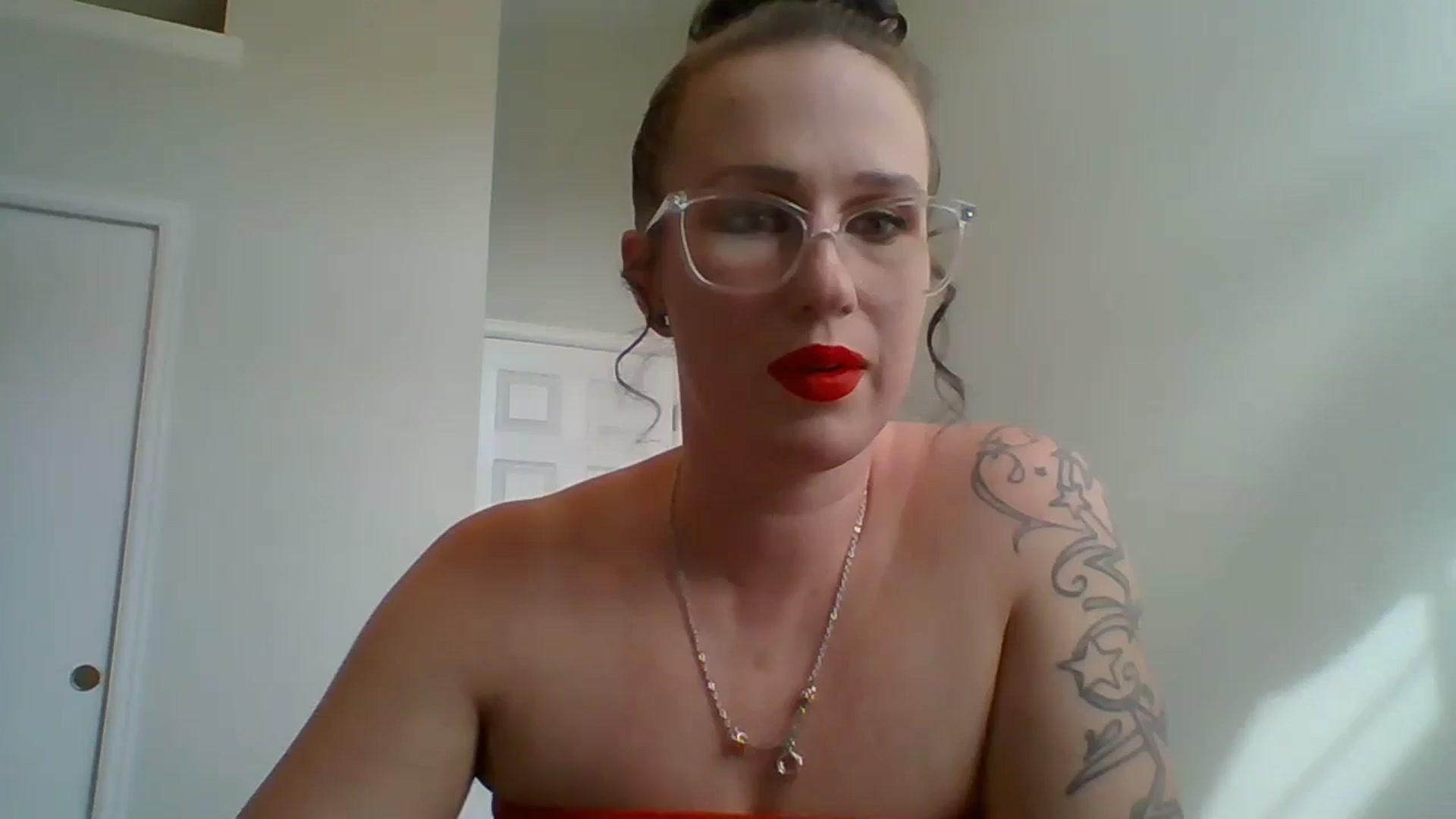 Gallery image thumbnail from ExoticSkyy's myfreecams stream on, 09/30/2023, 20:08 image 10 of 20