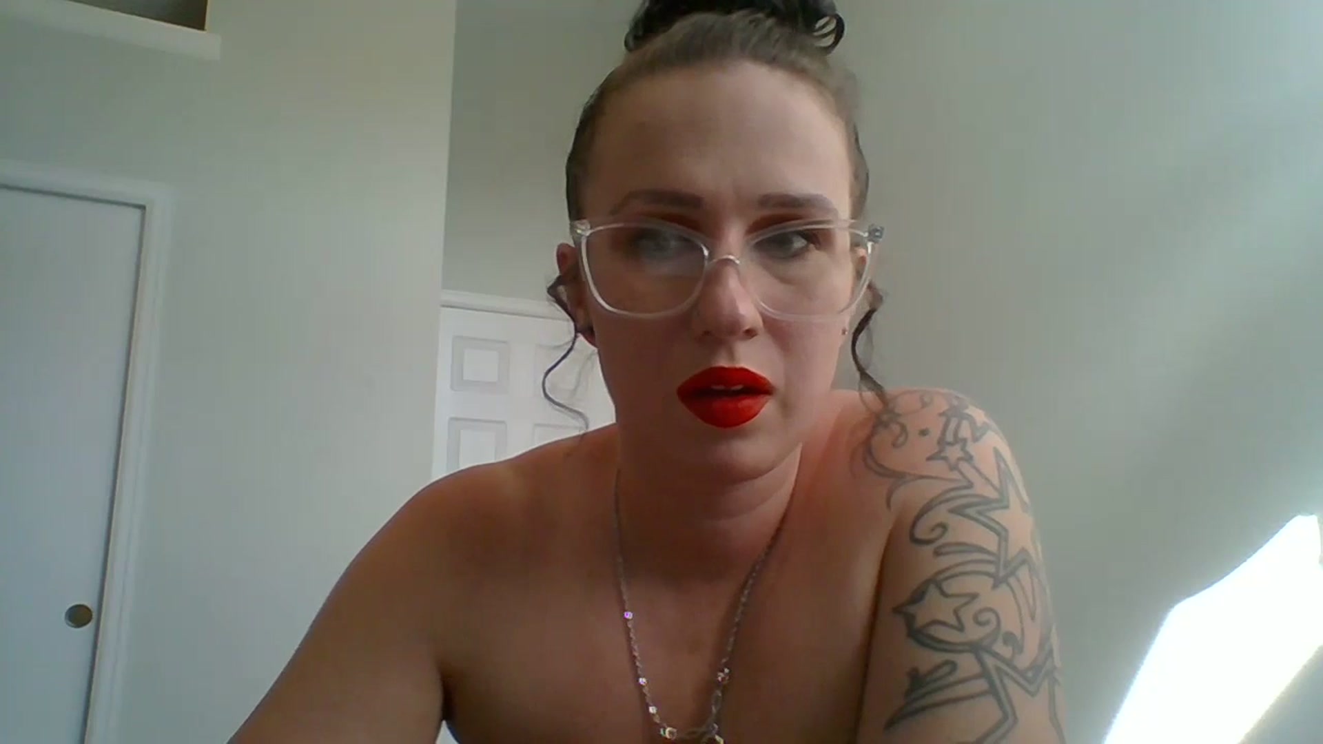 Gallery image thumbnail from ExoticSkyy's myfreecams stream on, 09/30/2023, 20:08 image 12 of 20