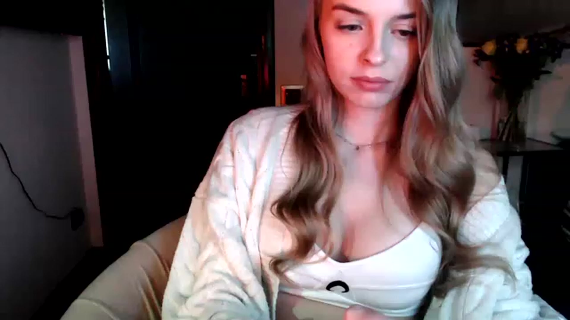 Exxxxxxxxxxxx's live show on 12042022 at MyFreeCams