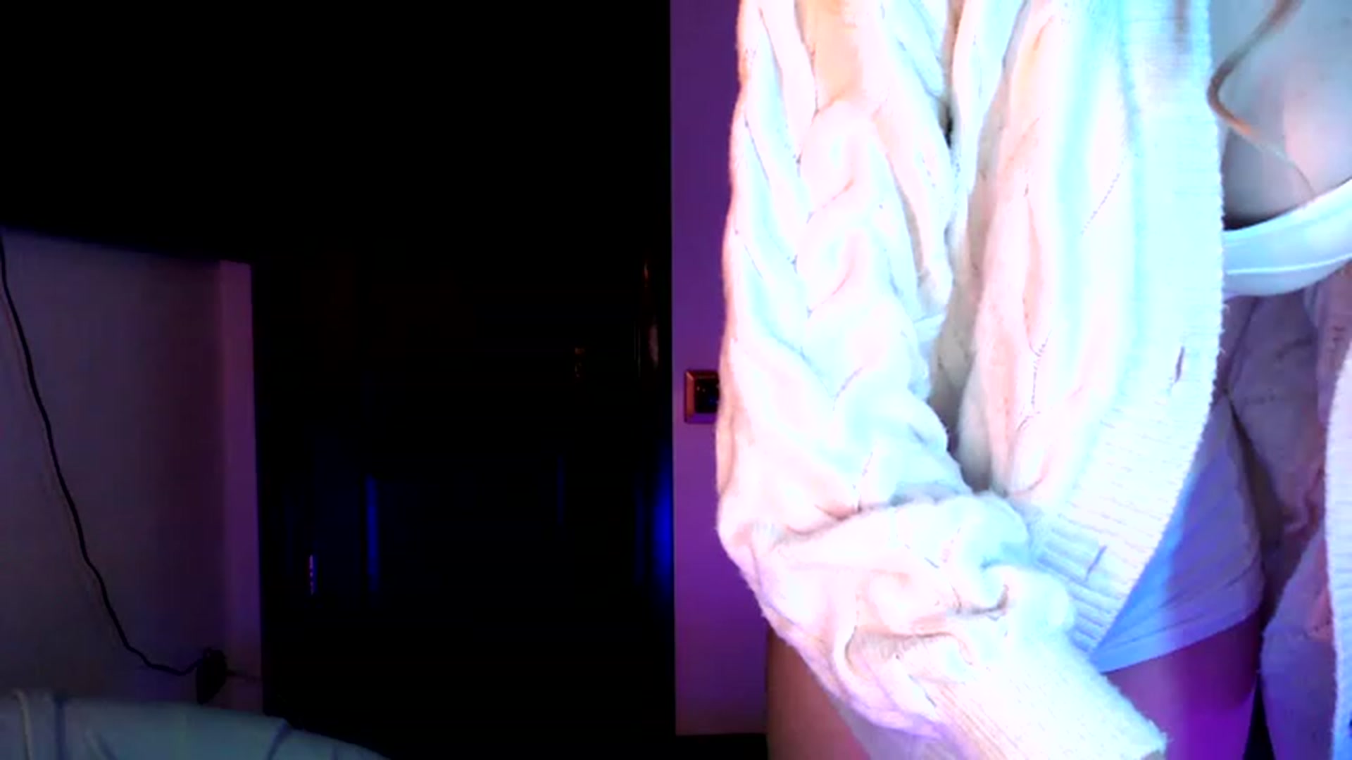 Gallery image thumbnail from Exxxxxxxxxxxx's myfreecams stream on, 12/04/2022, 15:04 image 1 of 20