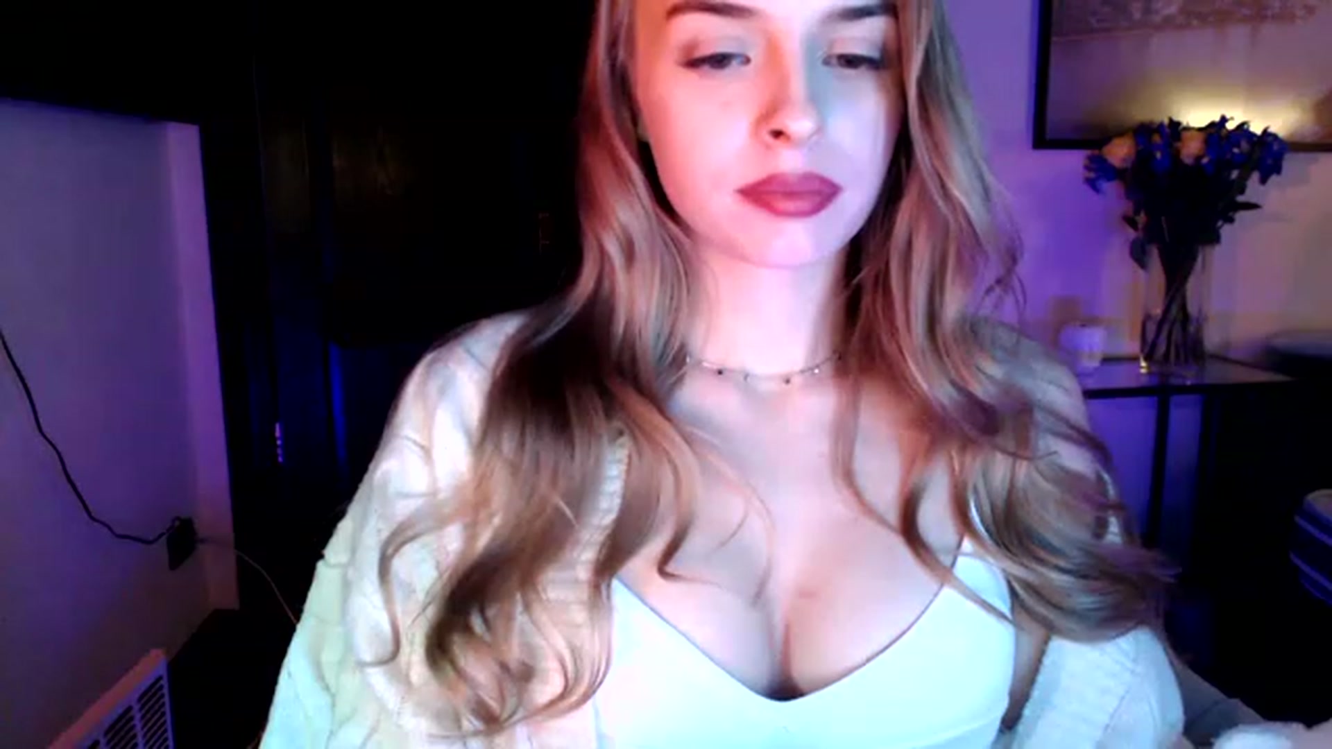 Gallery image thumbnail from Exxxxxxxxxxxx's myfreecams stream on, 12/04/2022, 15:04 image 8 of 20