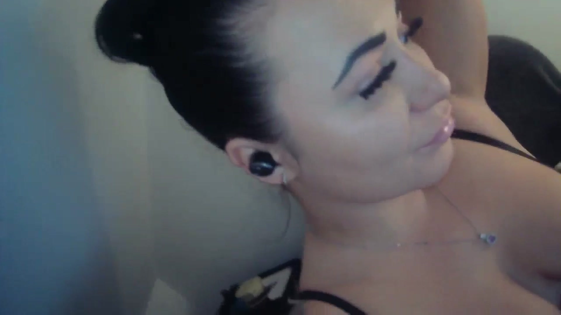 Gallery image thumbnail from EyeUkCandy's myfreecams stream on, 03/09/2024, 22:51 image 10 of 20