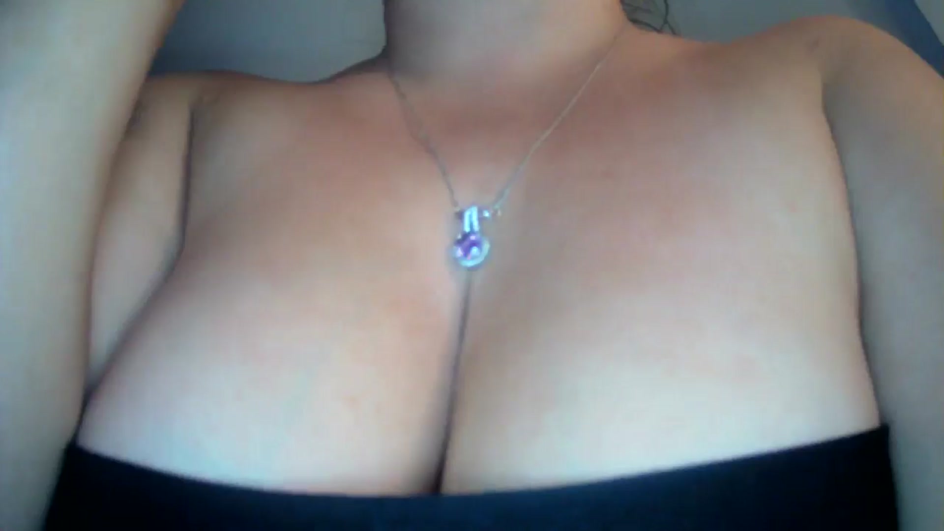 Gallery image thumbnail from EyeUkCandy's myfreecams stream on, 08/15/2024, 21:09 image 2 of 20