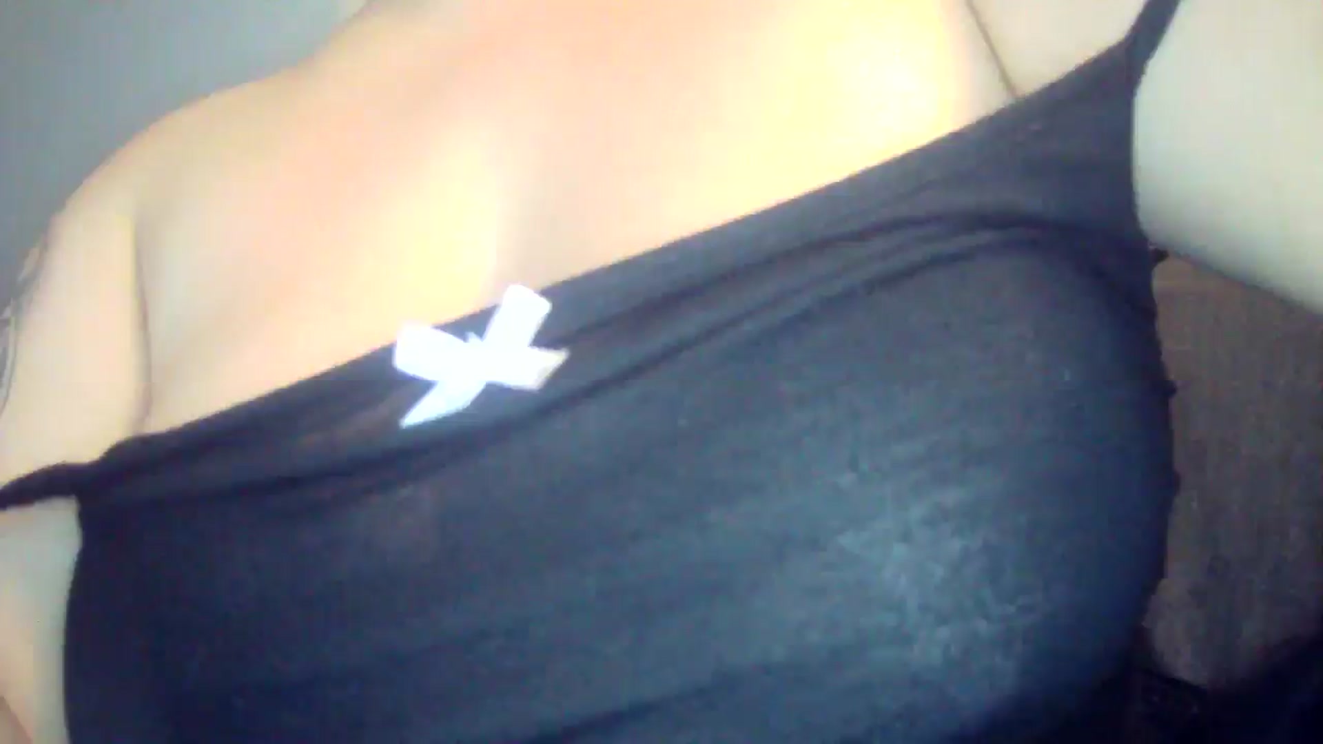 Gallery image thumbnail from EyeUkCandy's myfreecams stream on, 10/14/2024, 18:07 image 4 of 20