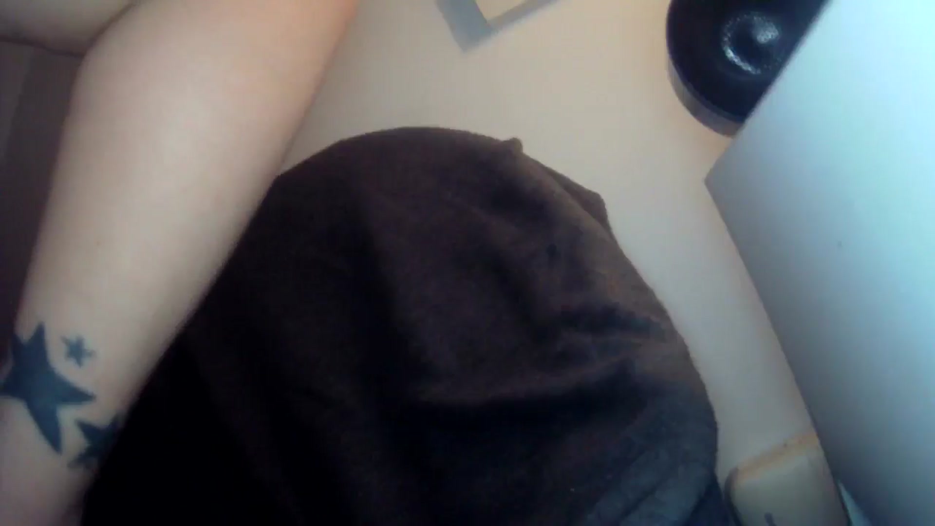 Gallery image thumbnail from EyeUkCandy's myfreecams stream on, 10/15/2024, 19:06 image 16 of 20