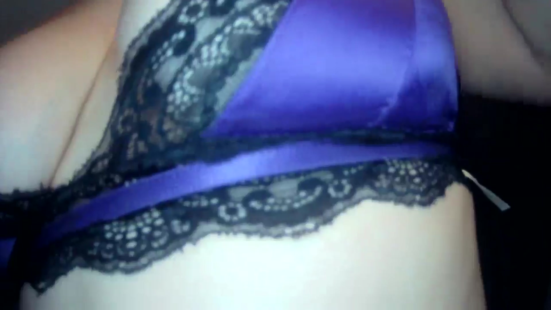 Gallery image thumbnail from EyeUkCandy's myfreecams stream on, 11/20/2024, 19:32 image 10 of 20
