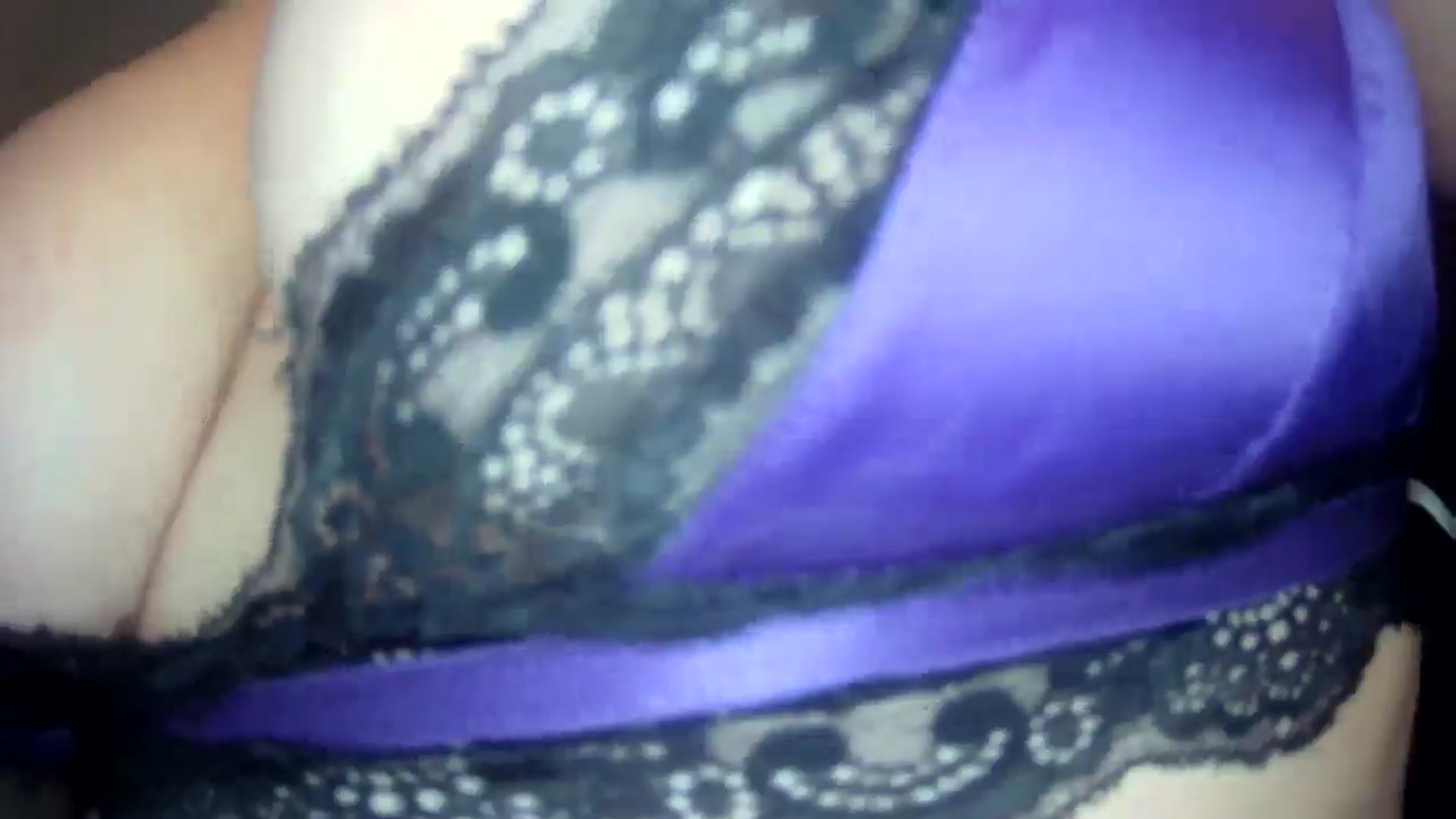 Gallery image thumbnail from EyeUkCandy's myfreecams stream on, 11/20/2024, 19:32 image 5 of 20