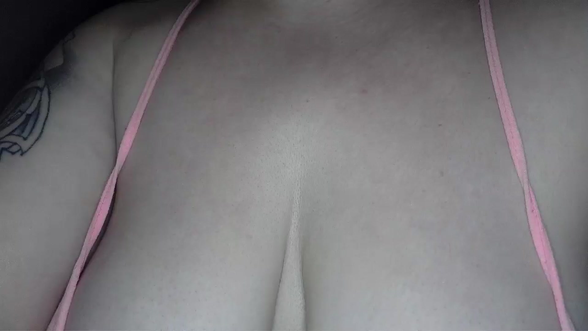 Gallery image thumbnail from EyeUkCandy's myfreecams stream on, 01/10/2026, 21:23 image 1 of 20