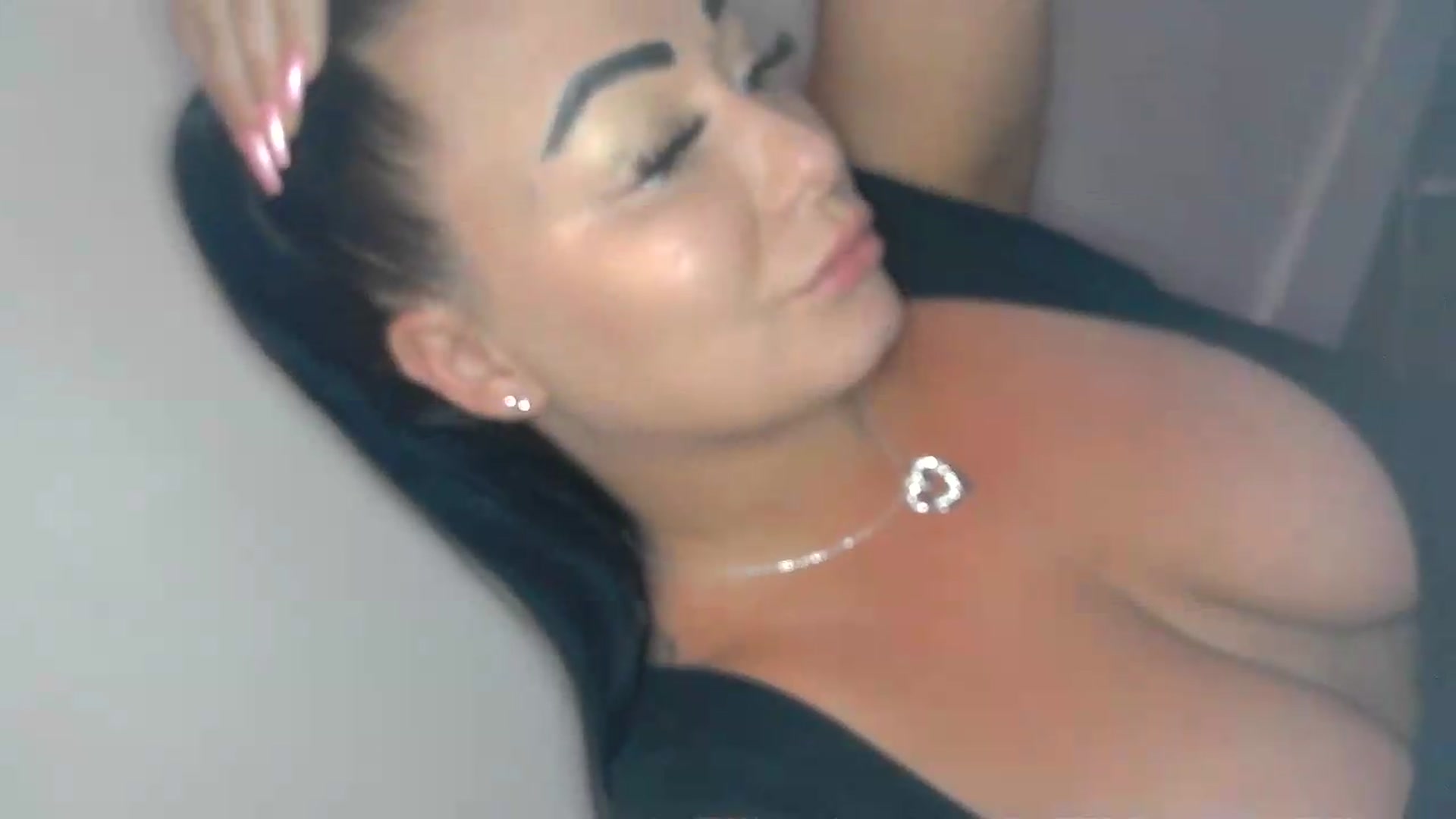Gallery image thumbnail from EyeUkCandy's myfreecams stream on, 08/21/2026, 19:43 image 7 of 20